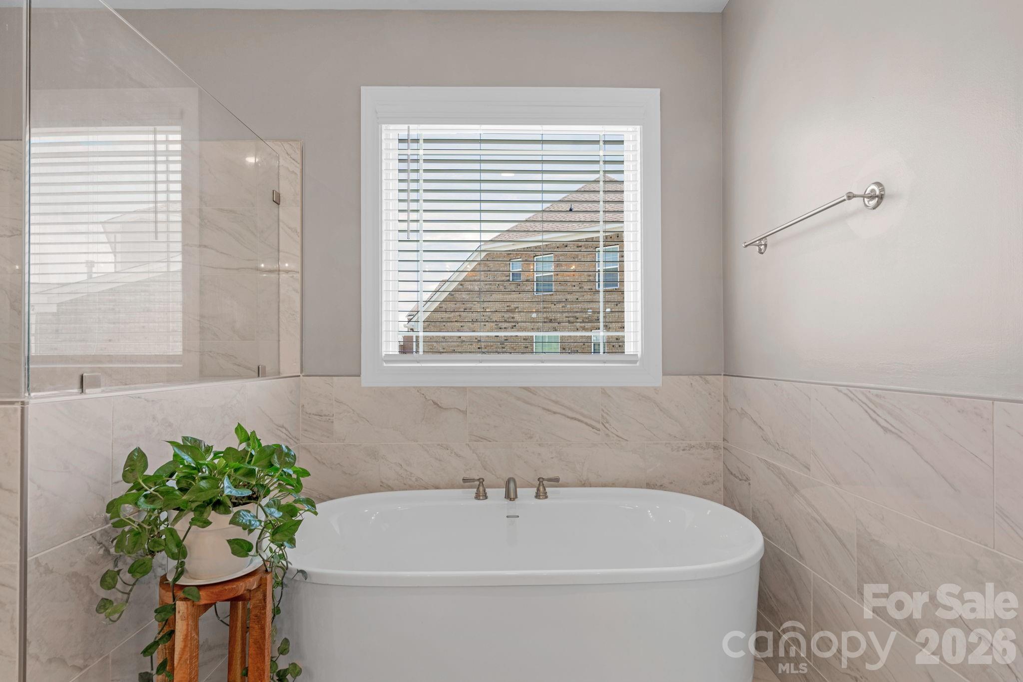 1050 Emerald Creek Drive — Elgin
