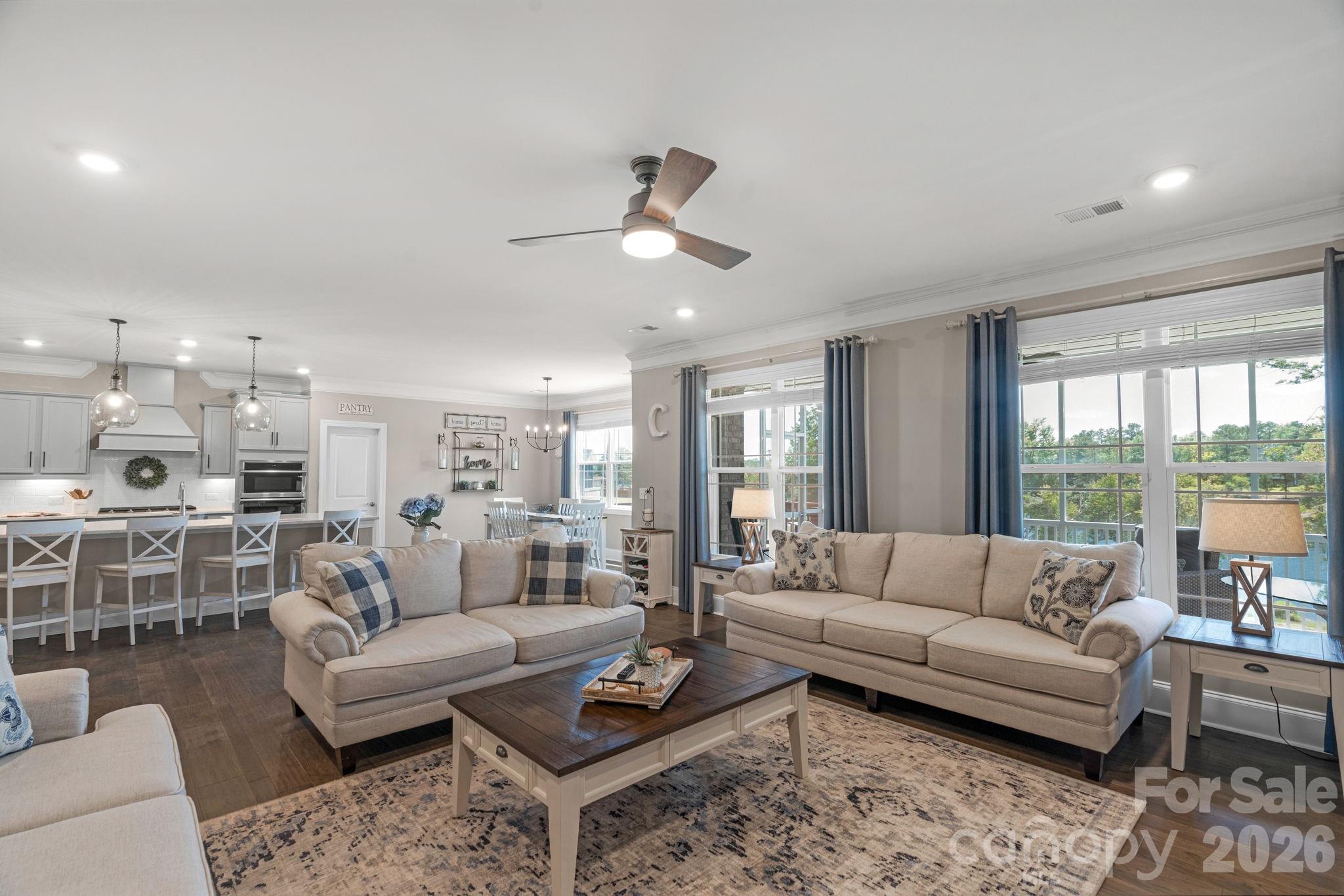 1050 Emerald Creek Drive — Elgin