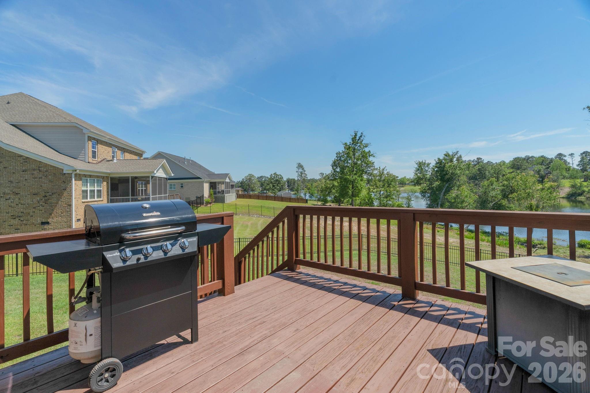 1050 Emerald Creek Drive — Elgin