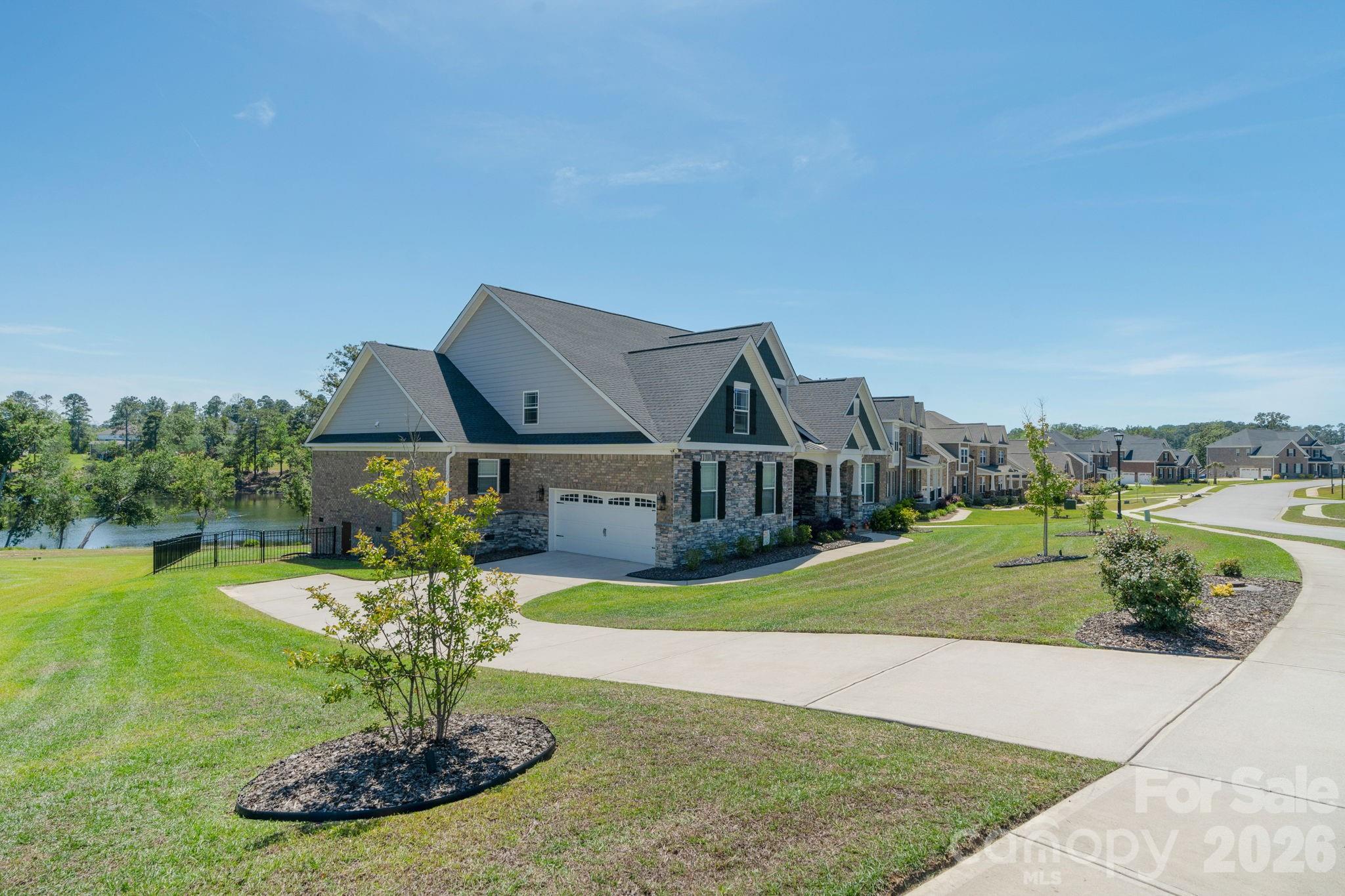 1050 Emerald Creek Drive — Elgin