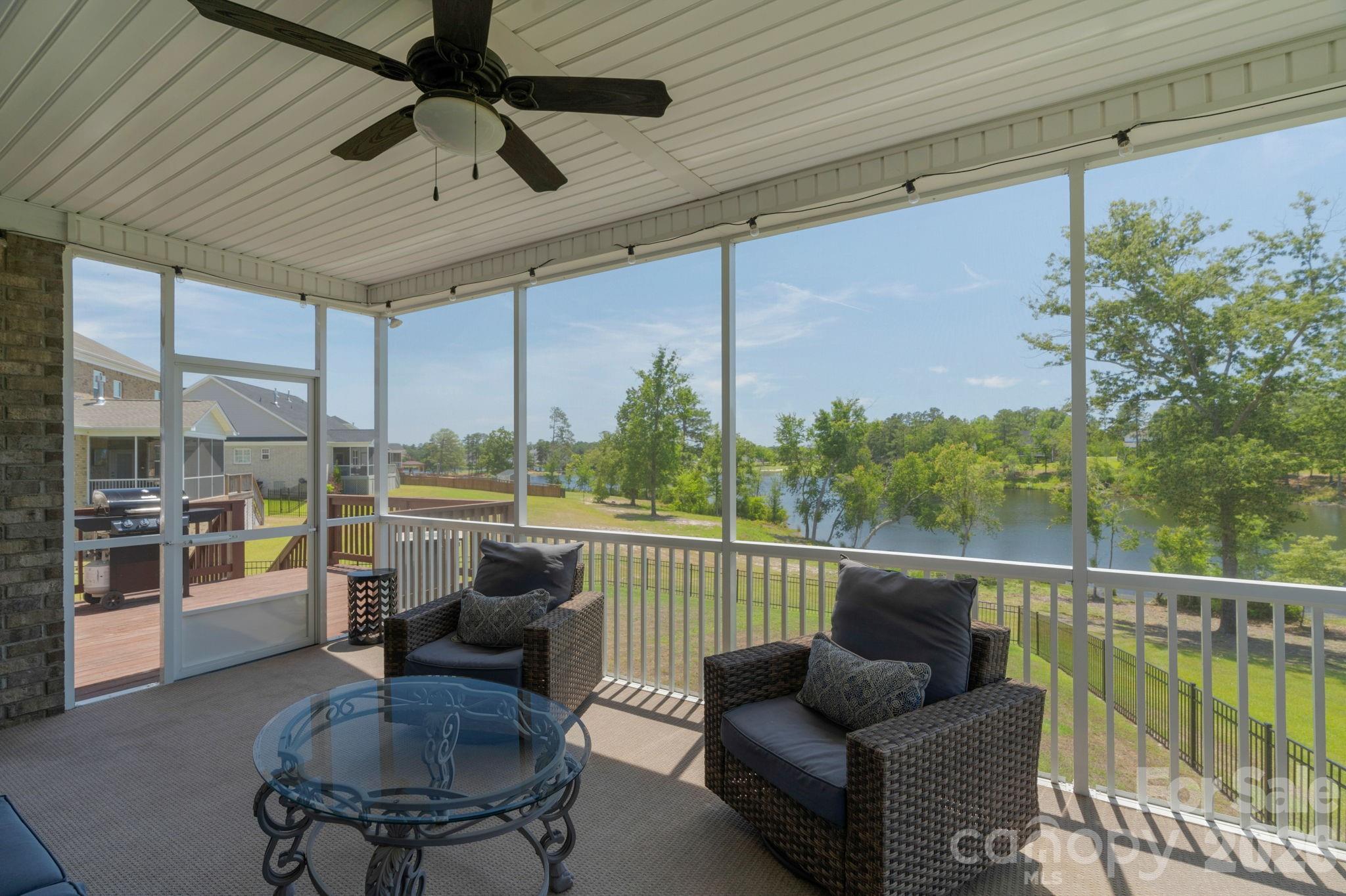 1050 Emerald Creek Drive — Elgin