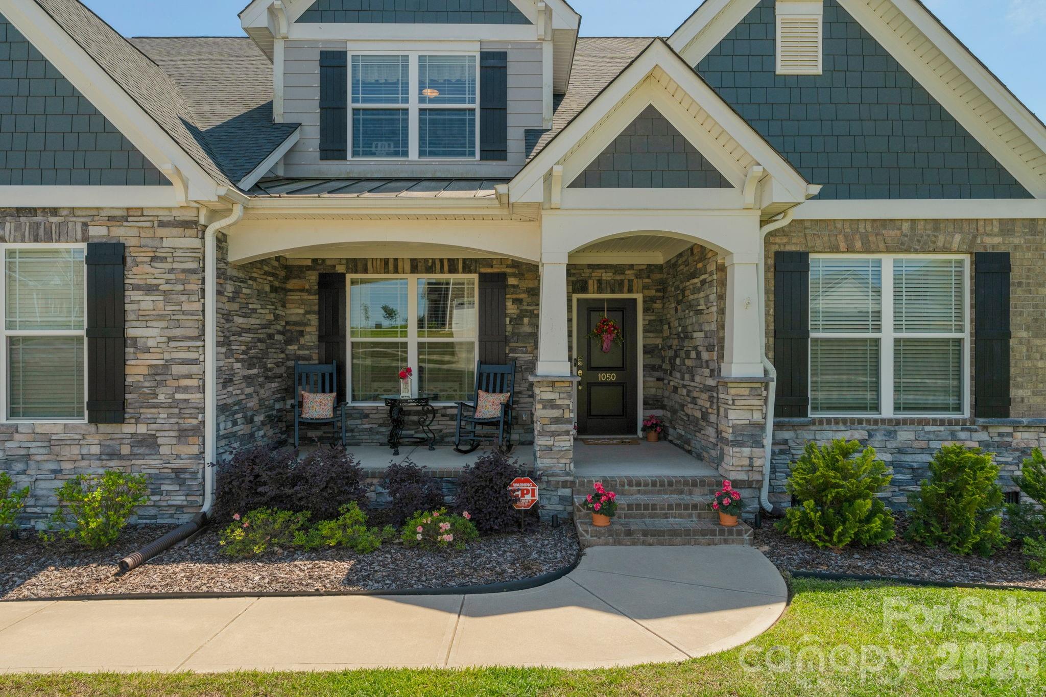 1050 Emerald Creek Drive — Elgin