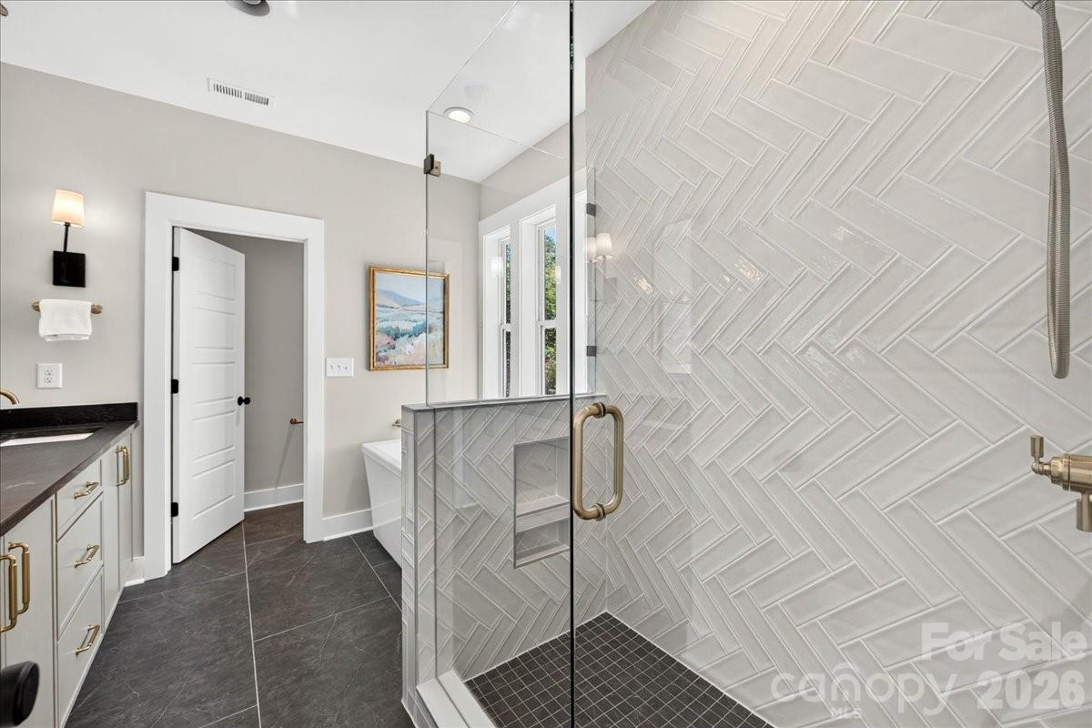 3940 Admiral Avenue — Charlotte