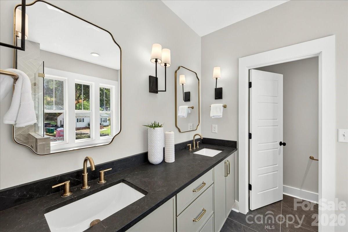 3940 Admiral Avenue — Charlotte