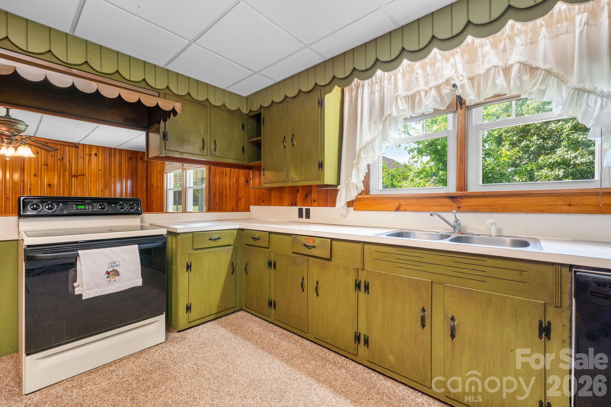 207 W Main Street — Maiden