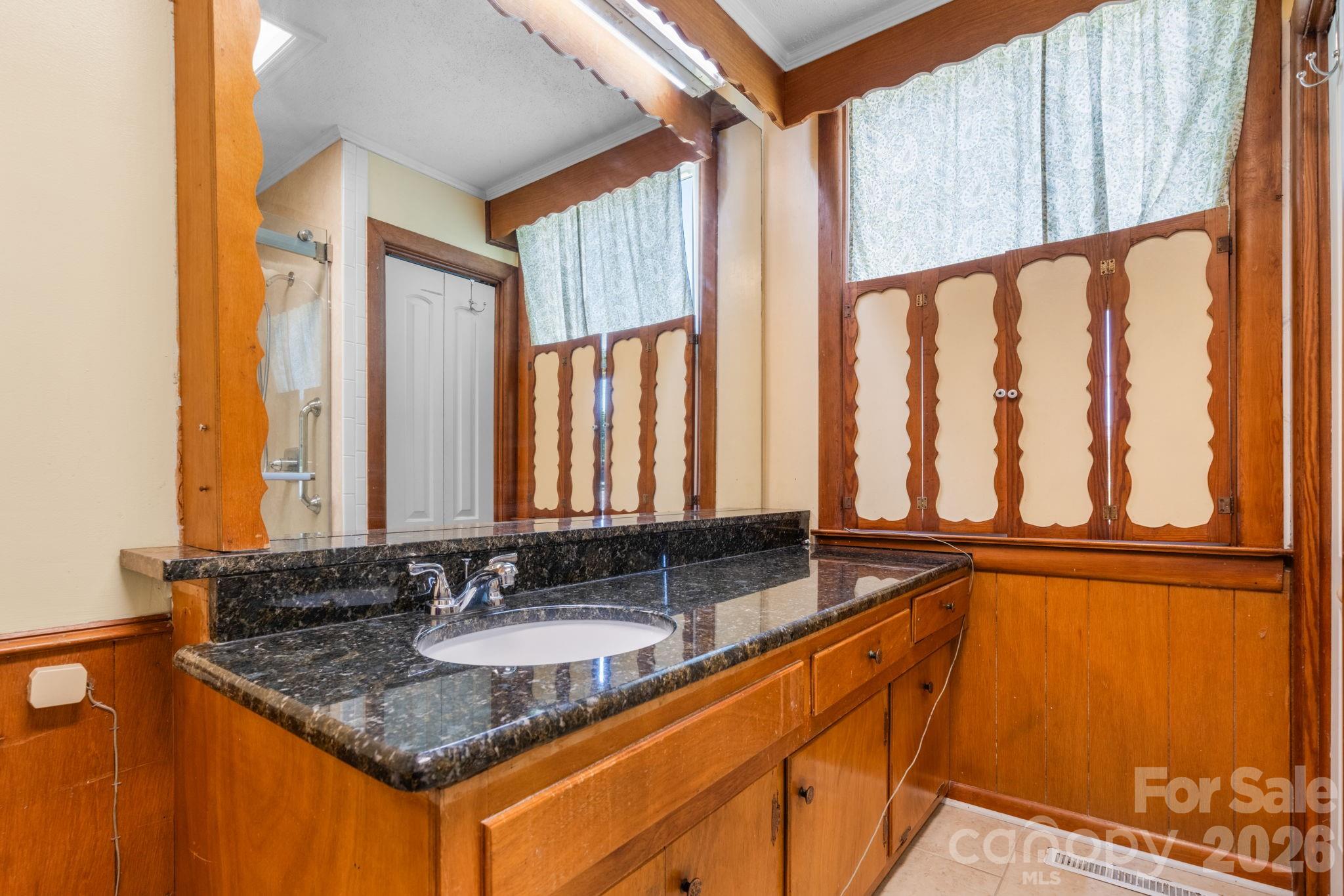 207 W Main Street — Maiden