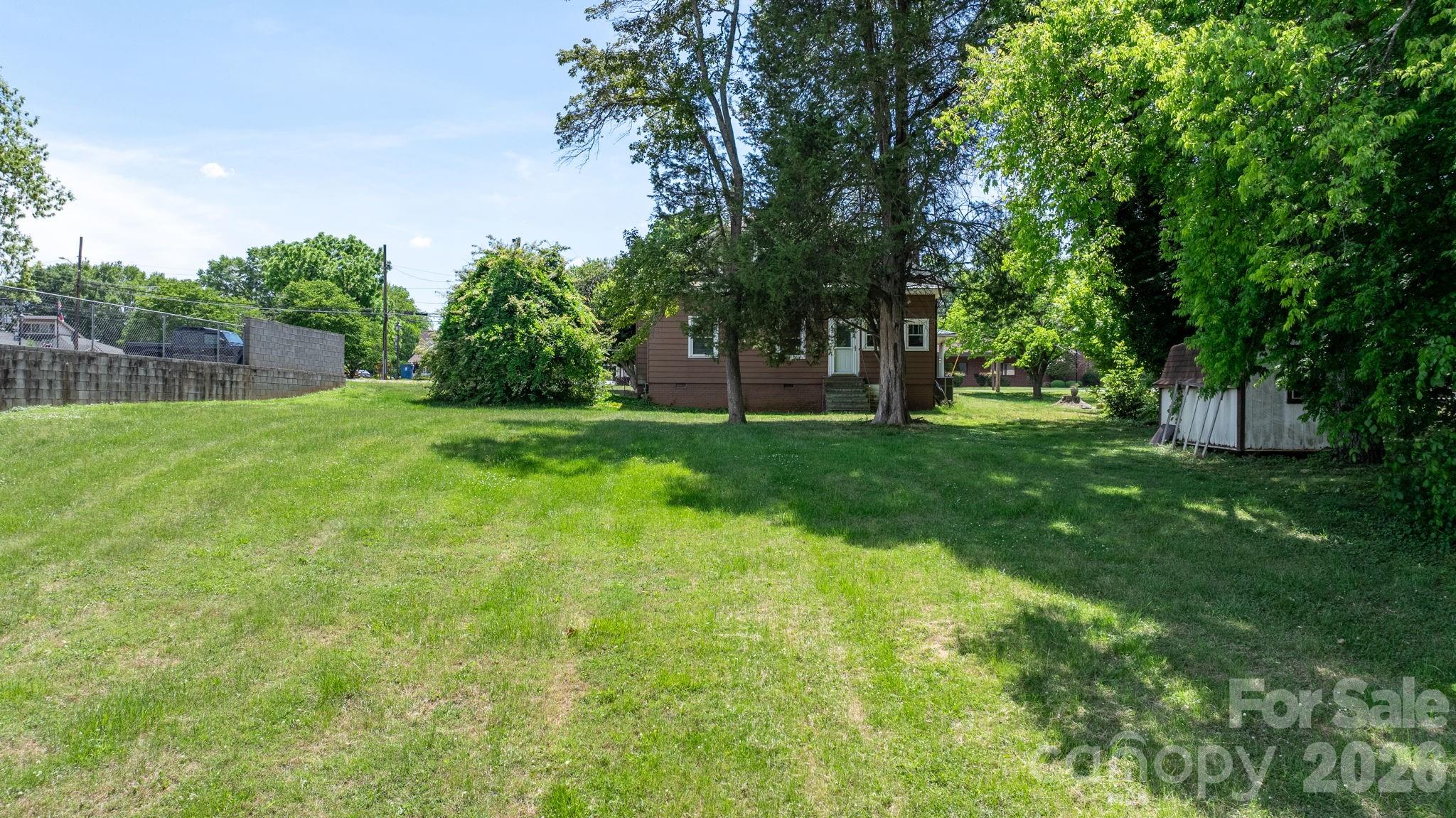 207 W Main Street — Maiden