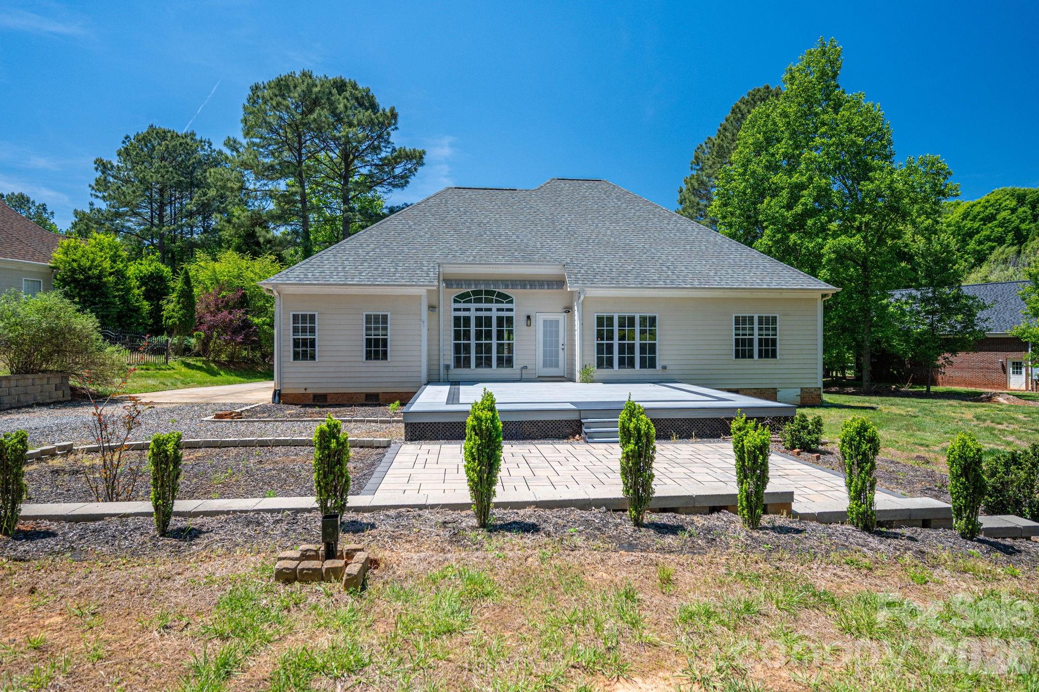 122 Maple View Drive #114 — Troutman