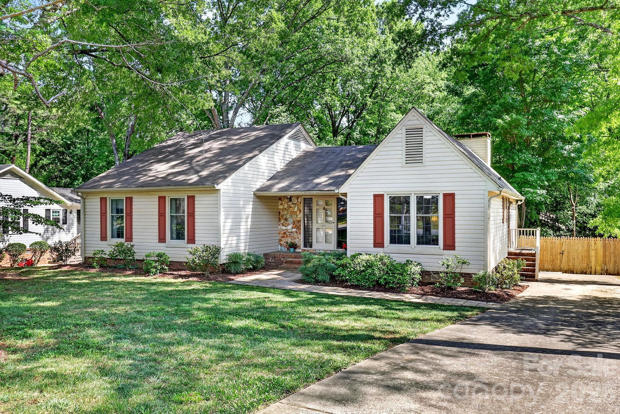 6111 Patrick Place — Charlotte