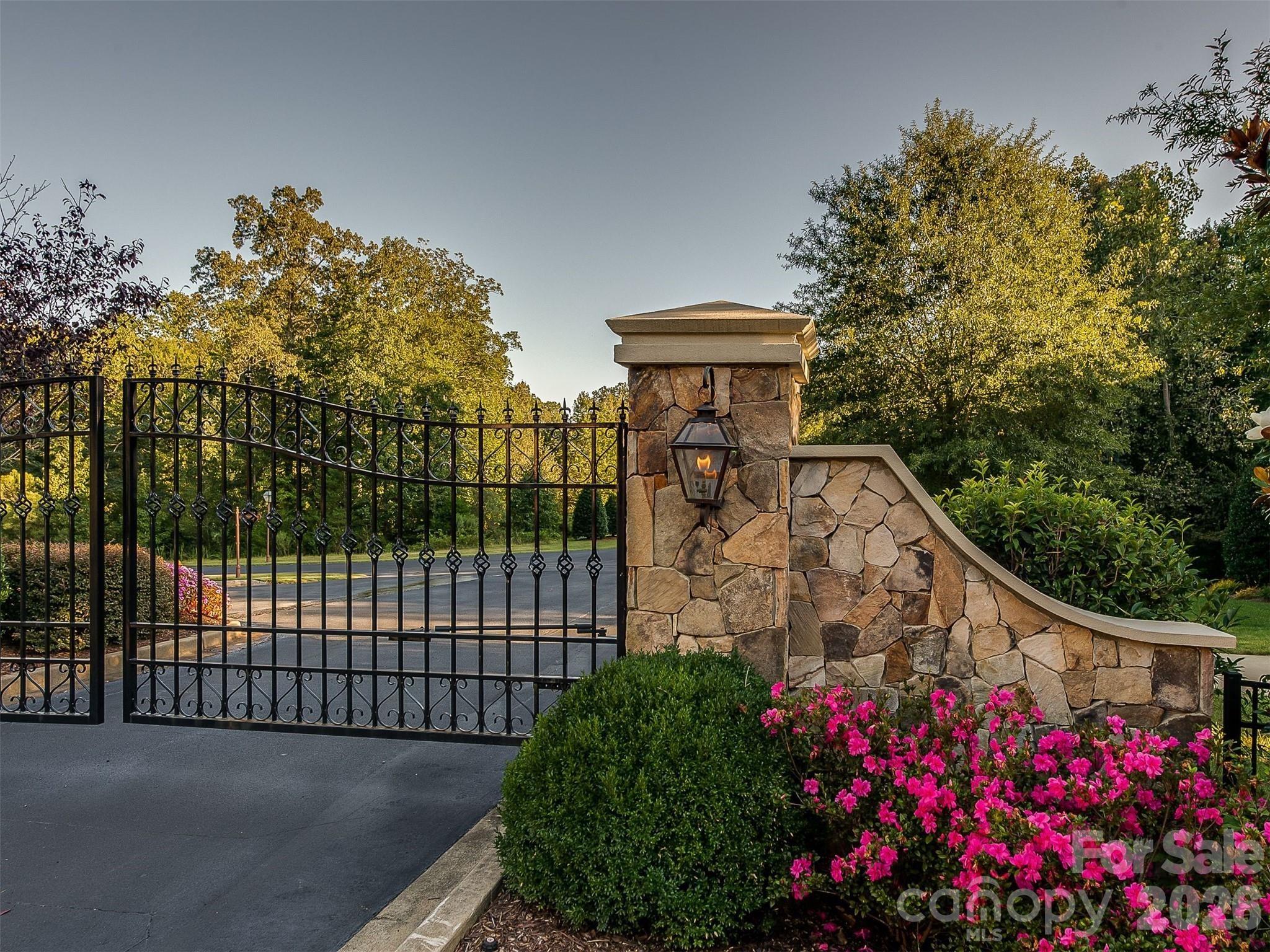 7316 Barrington Ridge Drive — Fort Mill