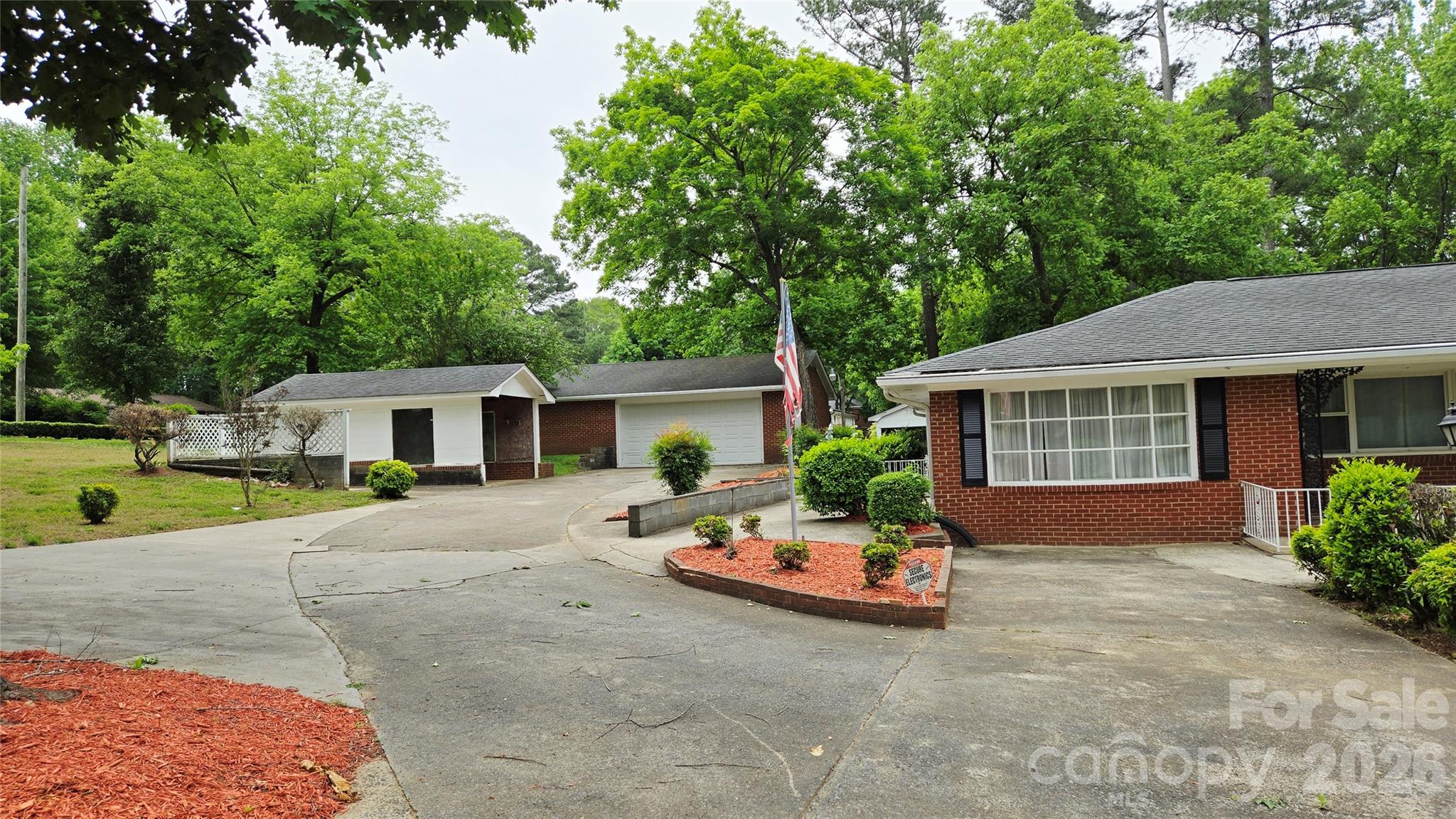 788 Kenmore Street — Shelby