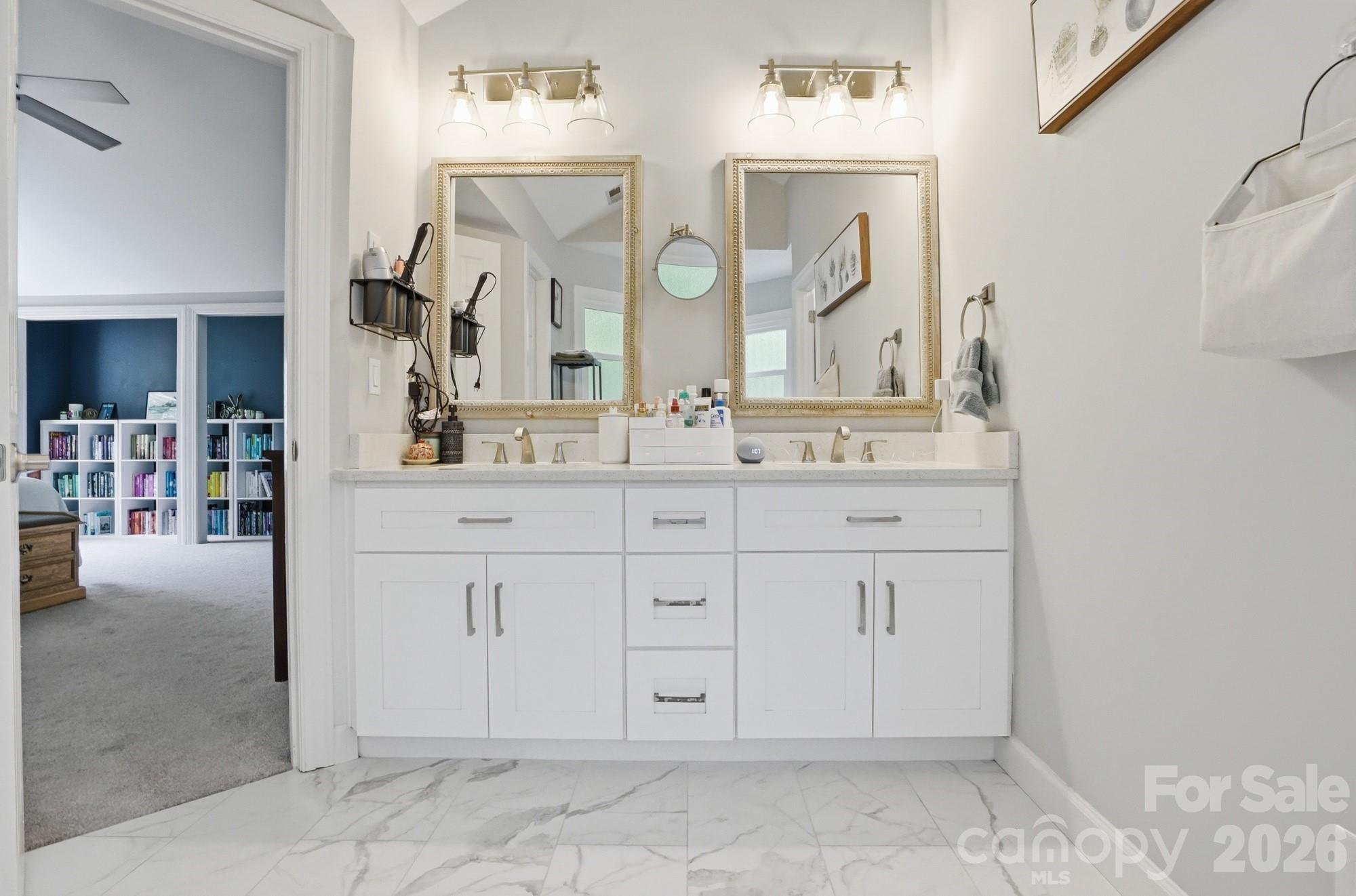 4611 Deer Cross Trail — Charlotte