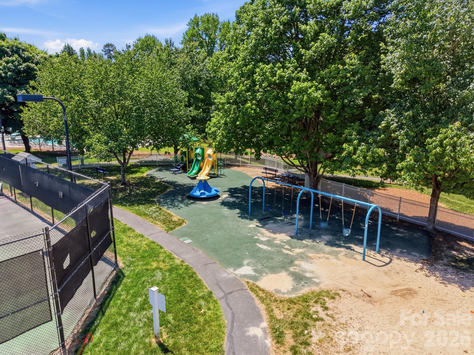4611 Deer Cross Trail — Charlotte
