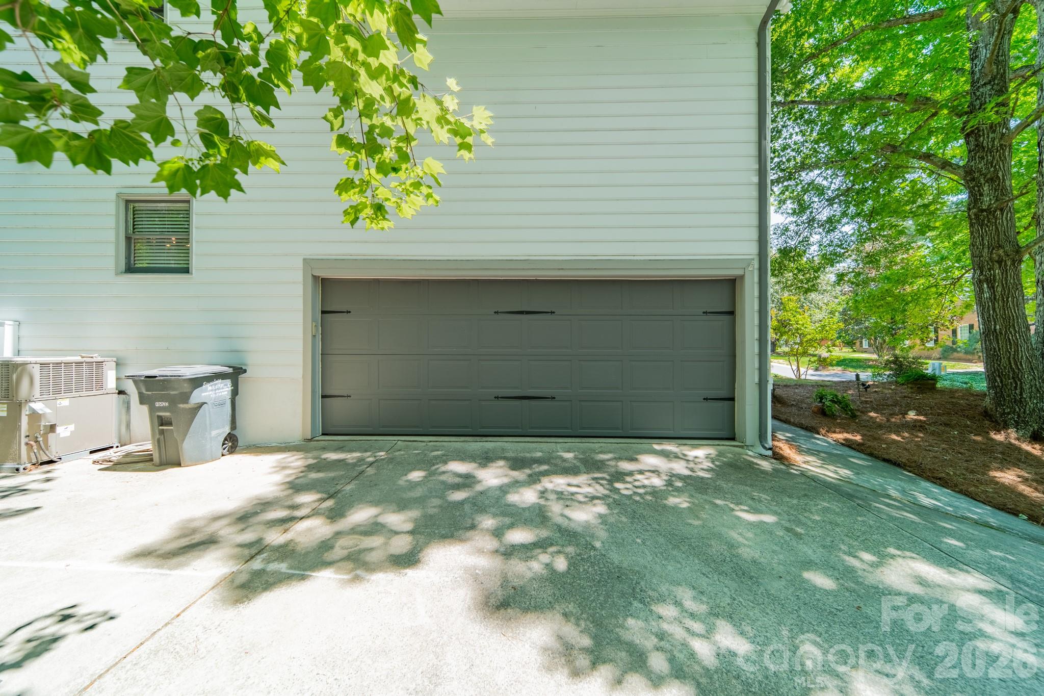 11043 Seven Coves Drive — Tega Cay