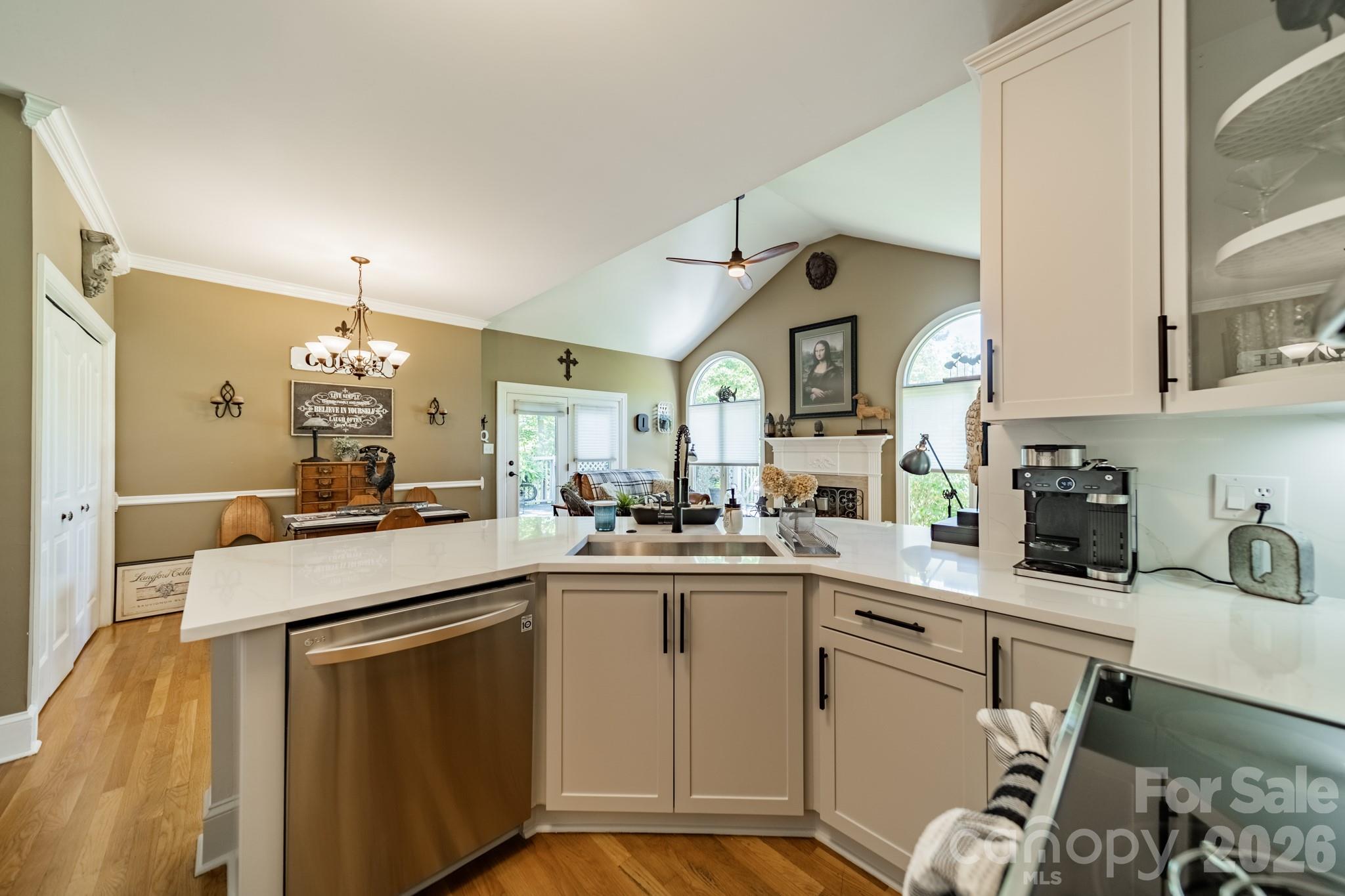 11043 Seven Coves Drive — Tega Cay