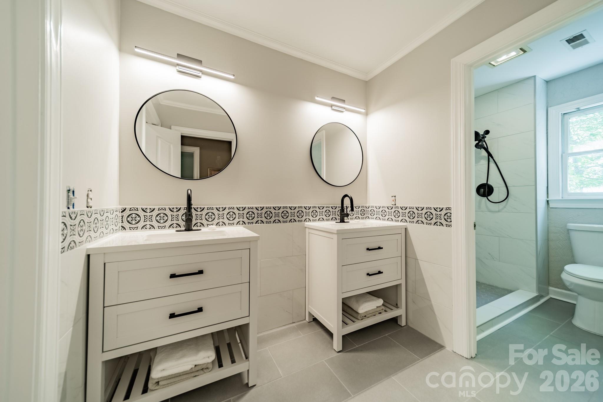 11043 Seven Coves Drive — Tega Cay