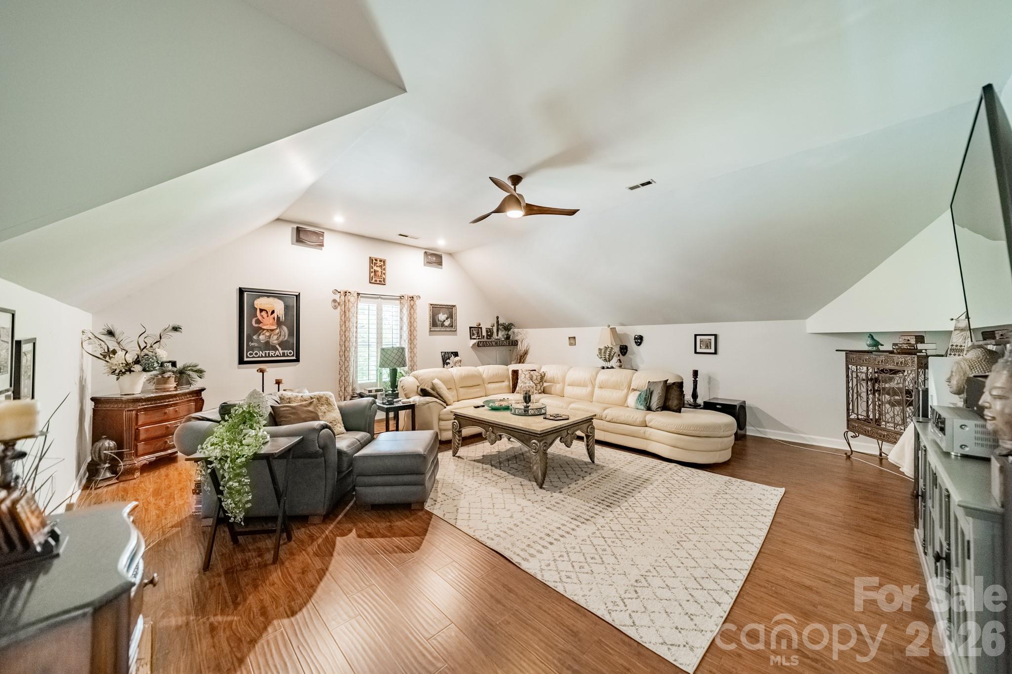 11043 Seven Coves Drive — Tega Cay