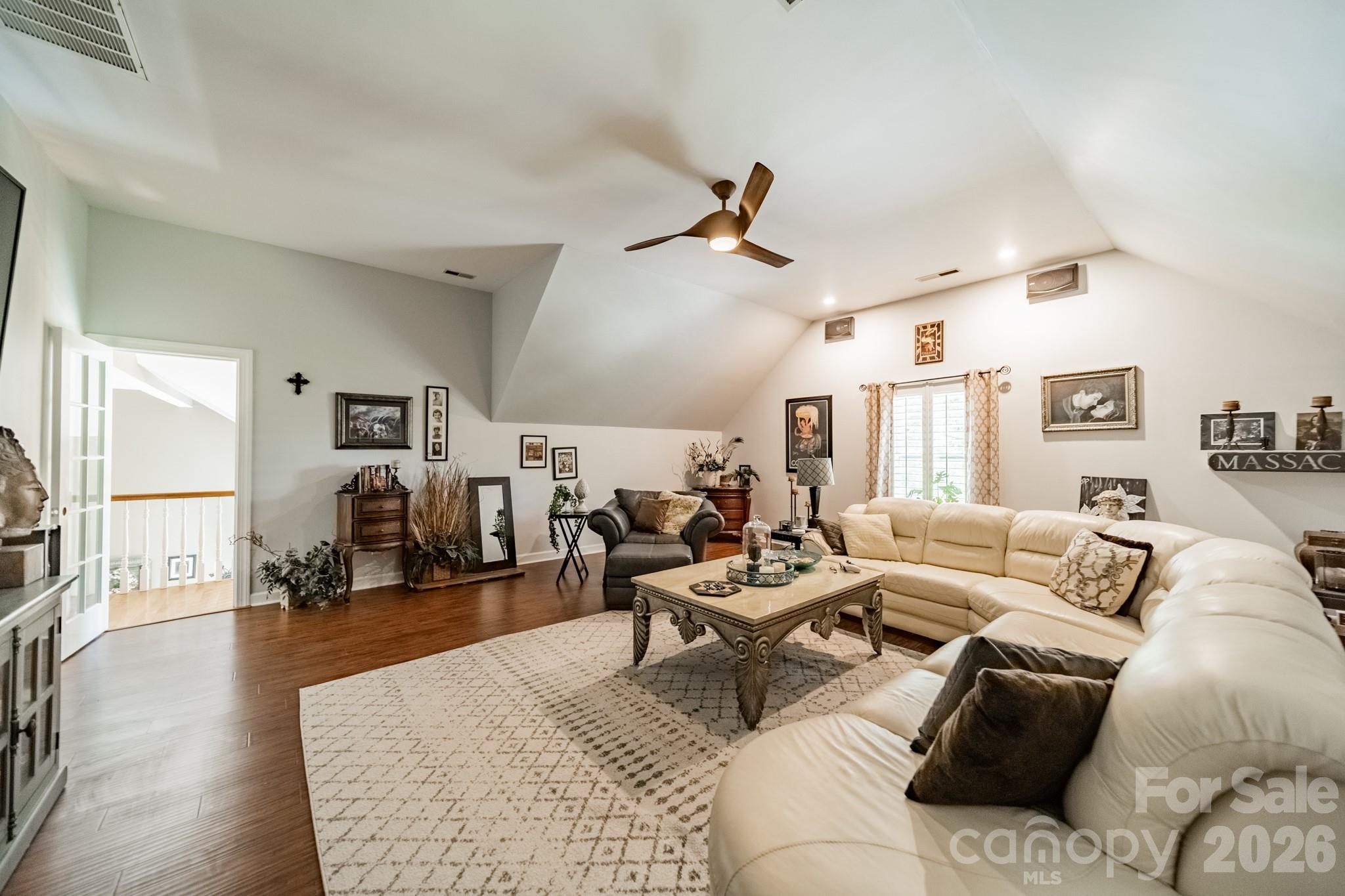11043 Seven Coves Drive — Tega Cay