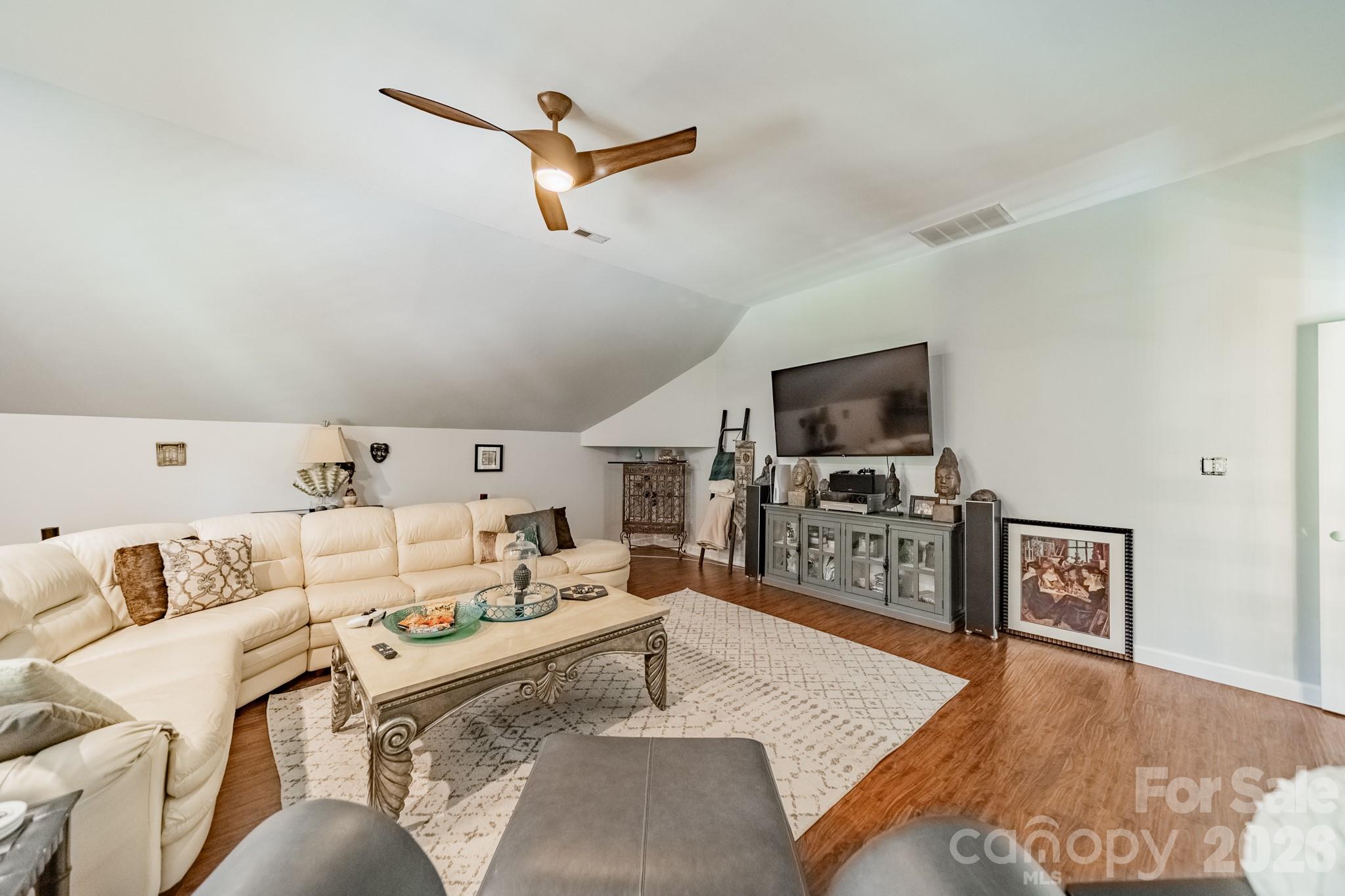 11043 Seven Coves Drive — Tega Cay
