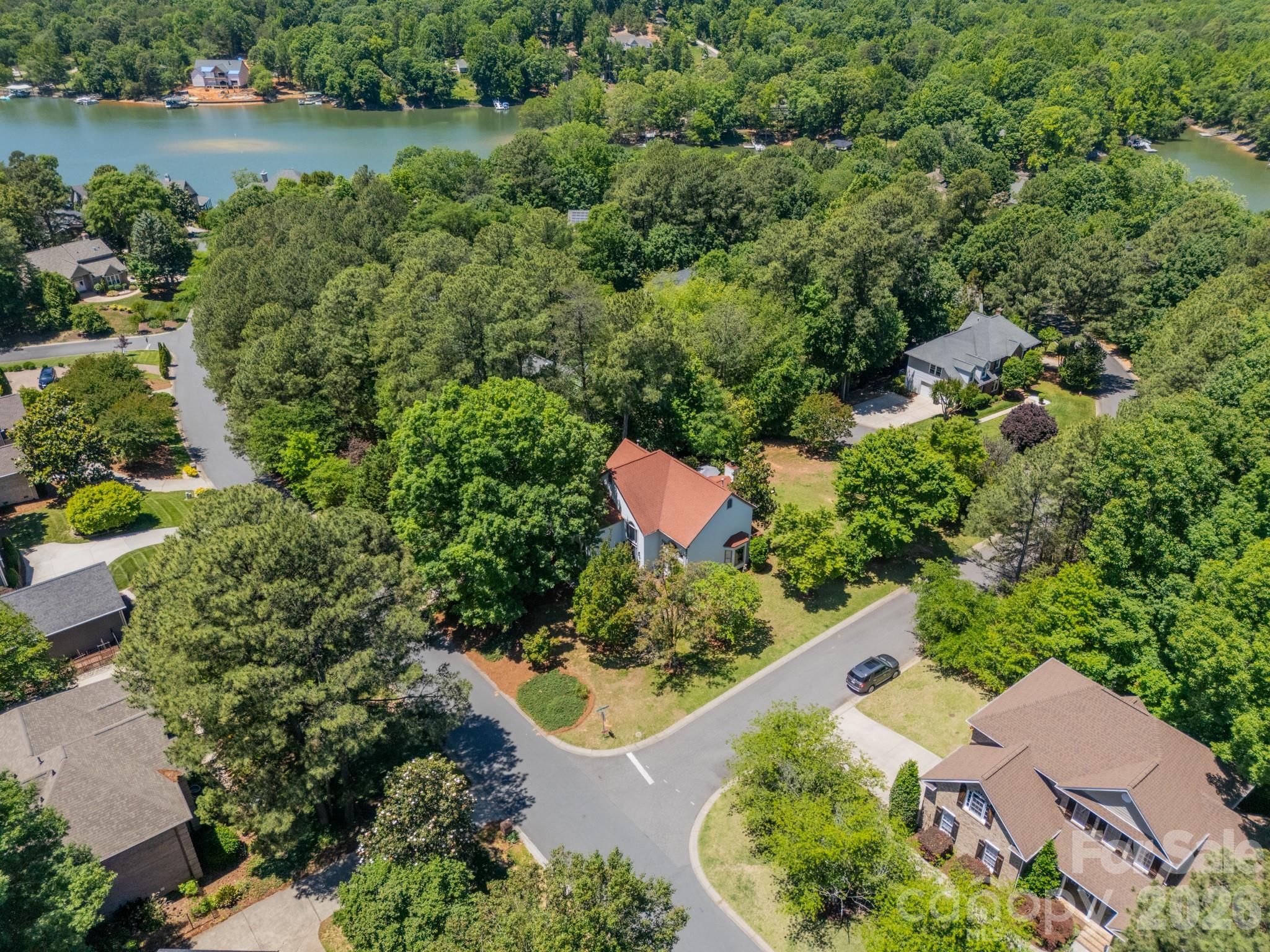 11043 Seven Coves Drive — Tega Cay