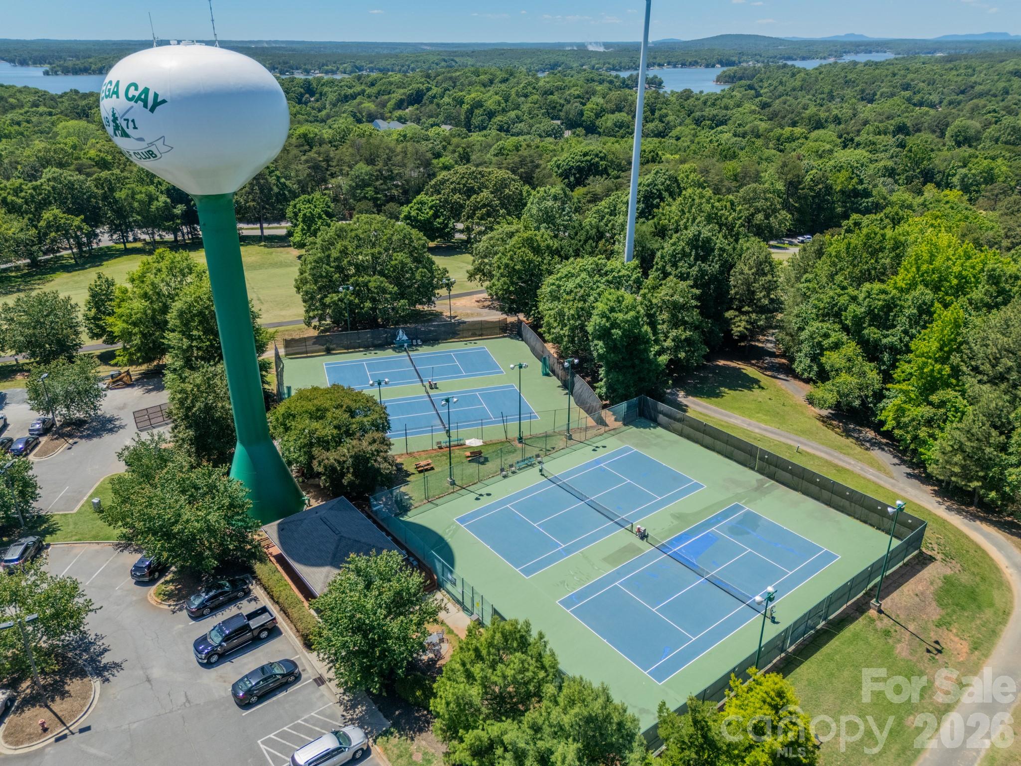 11043 Seven Coves Drive — Tega Cay