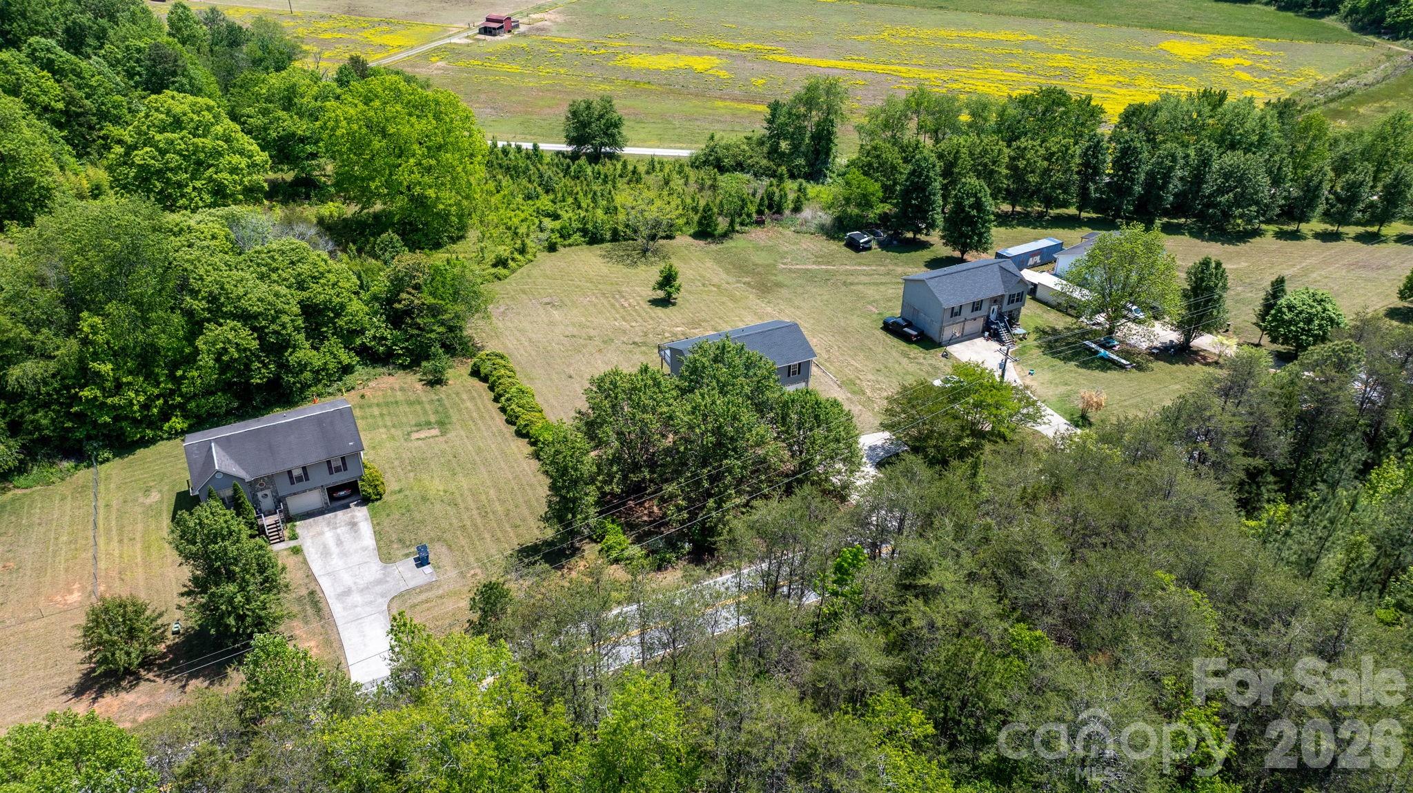 4362 Calico Road — Lenoir