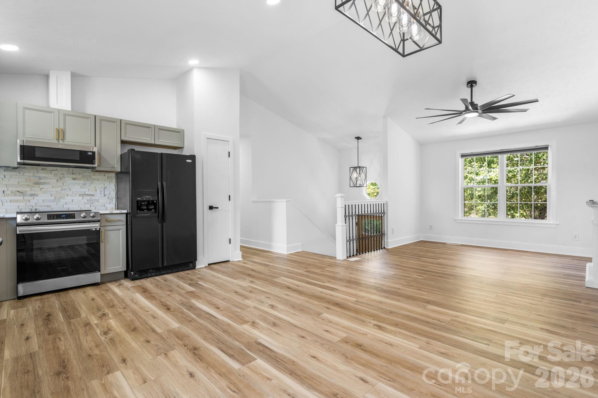 4362 Calico Road — Lenoir