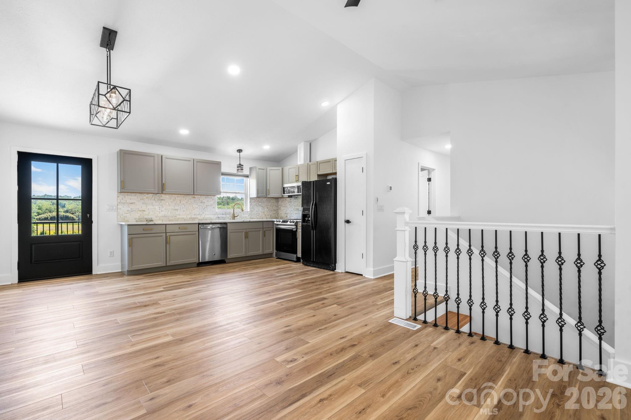 4362 Calico Road — Lenoir