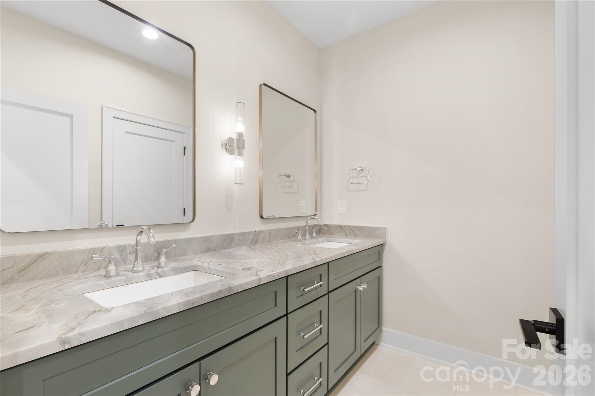 3526 Craig Avenue — Charlotte