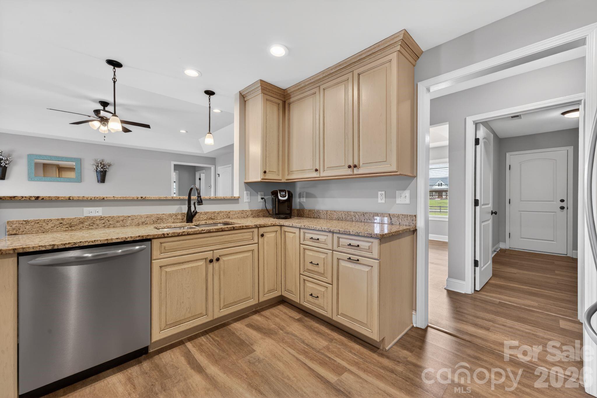 879 Doggett Road — Forest City