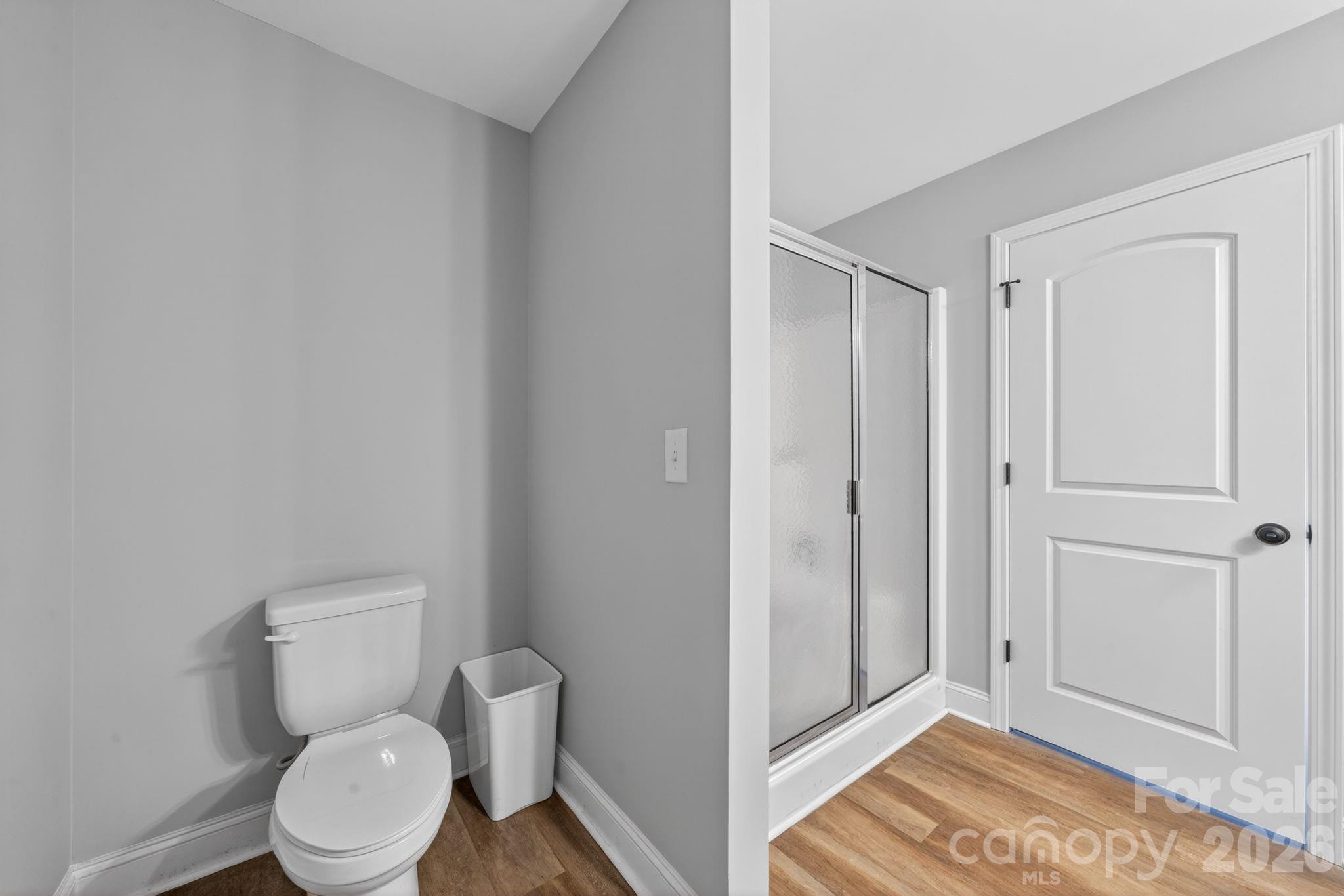 879 Doggett Road — Forest City