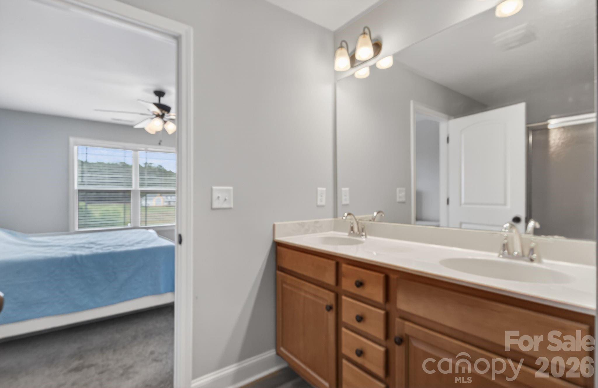 879 Doggett Road — Forest City