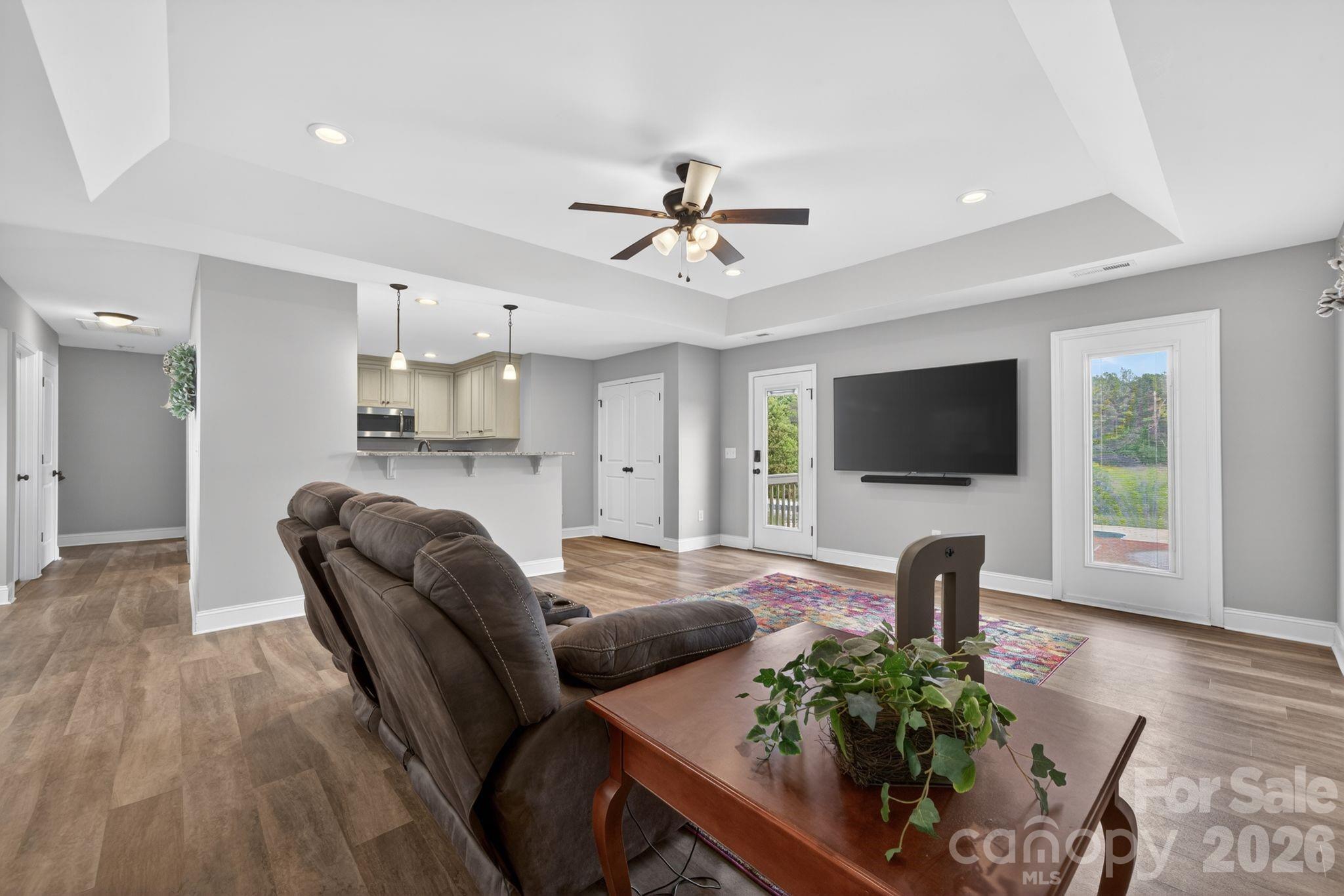 879 Doggett Road — Forest City