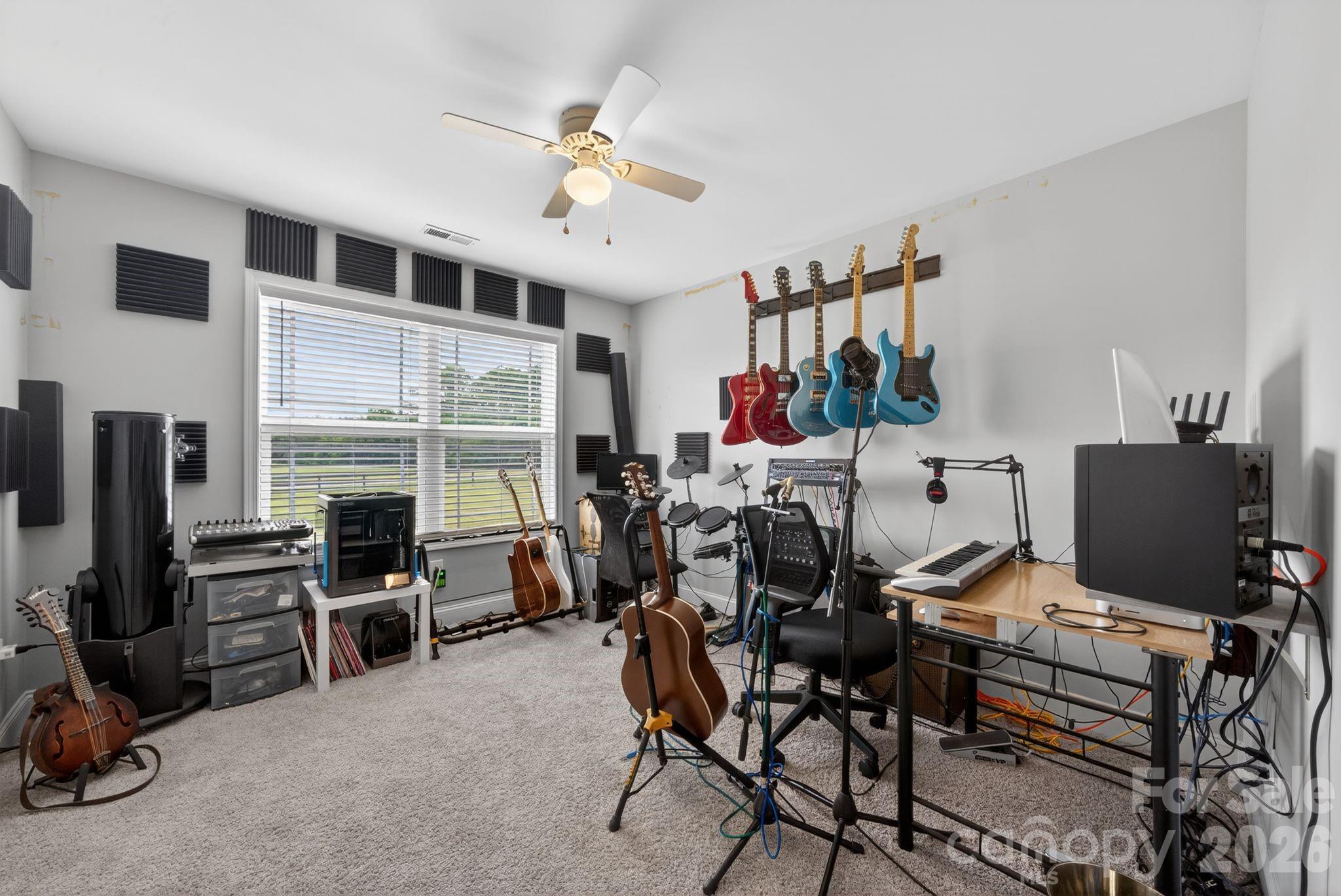 879 Doggett Road — Forest City