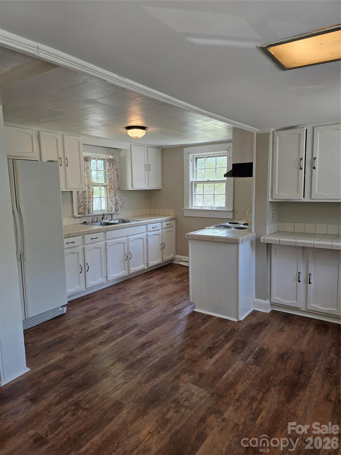 184 Cabarrus Avenue E — Concord