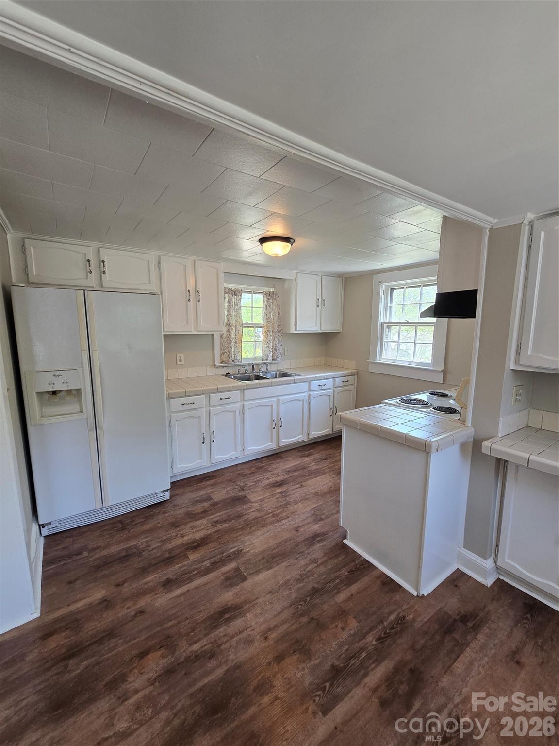 184 Cabarrus Avenue E — Concord