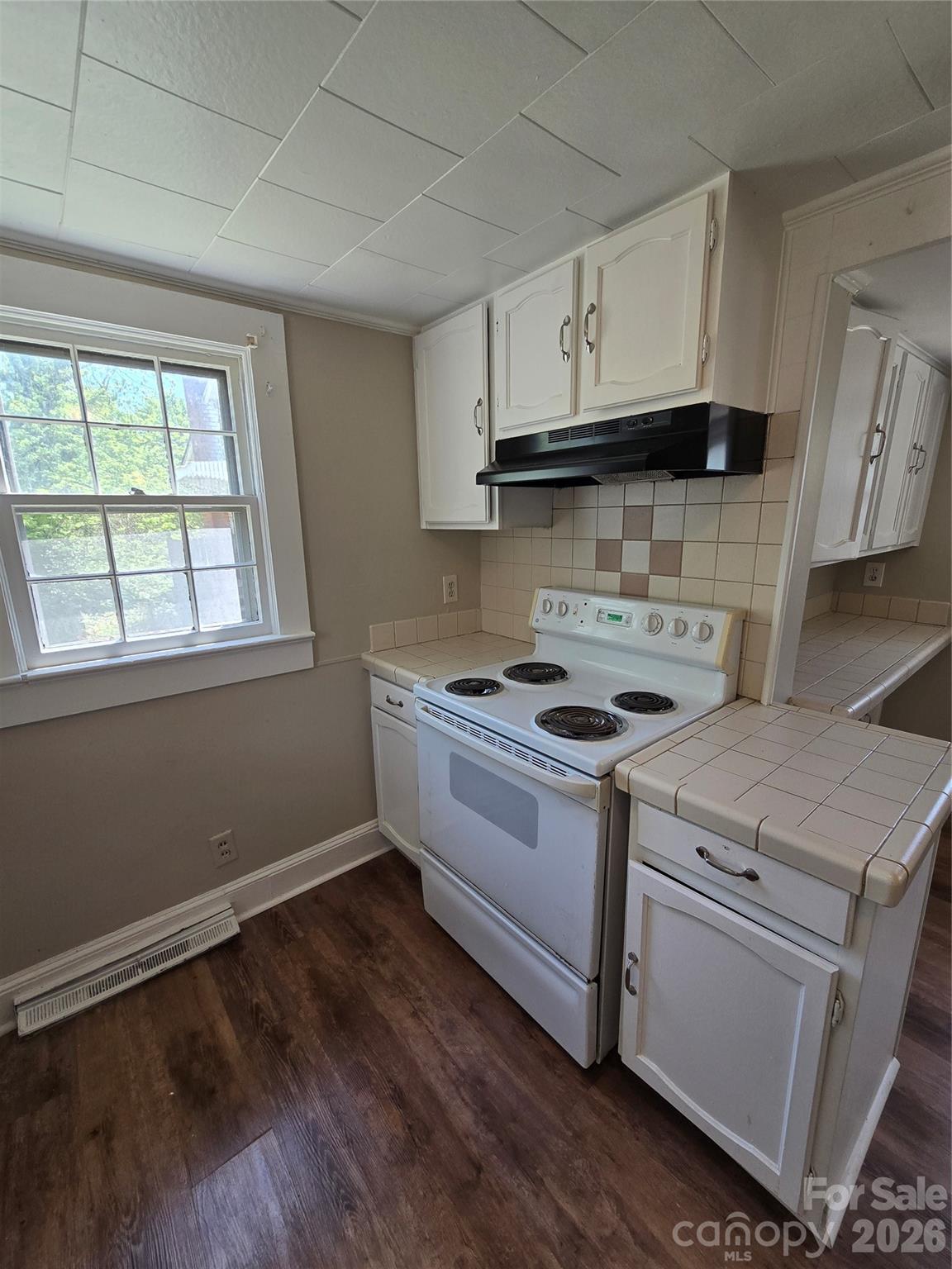 184 Cabarrus Avenue E — Concord