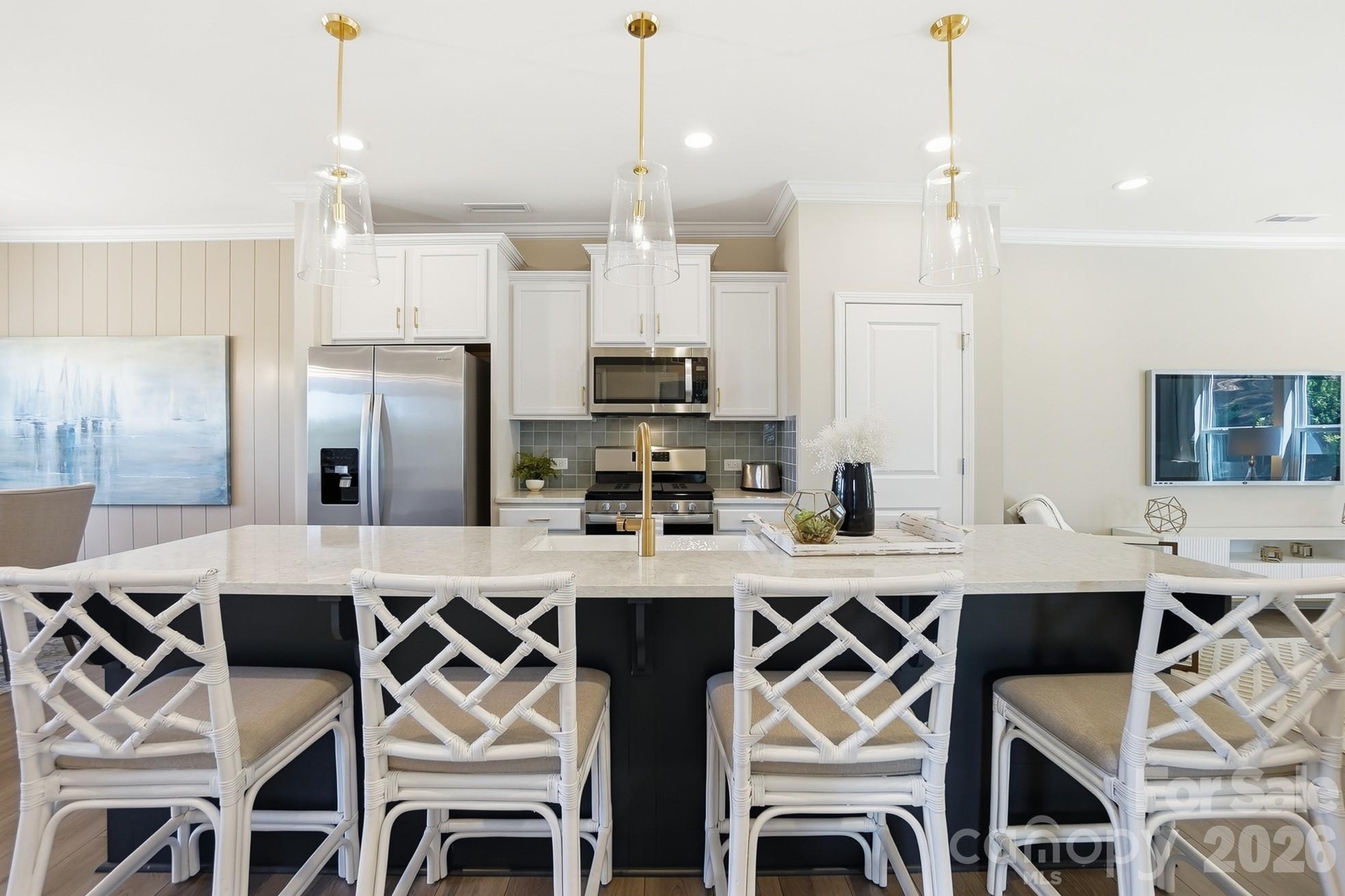 21220 Sanctuary Drive — Lancaster