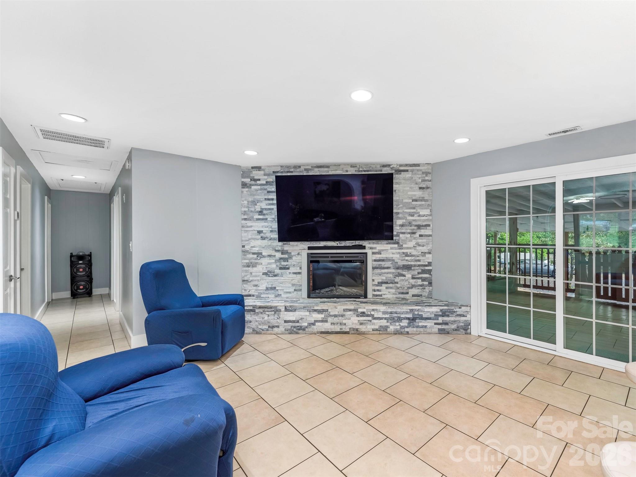 8428 Anette Avenue — Mint Hill