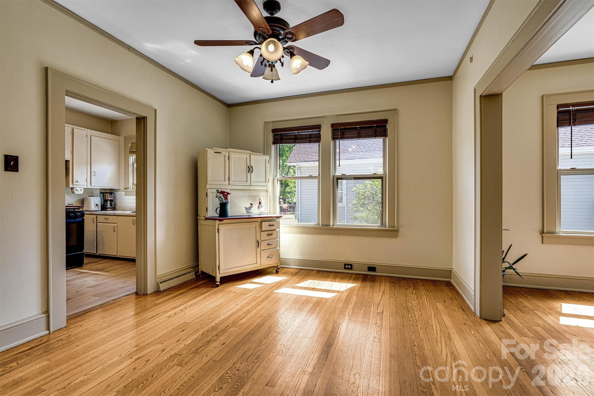 220 W 8th Street — Newton