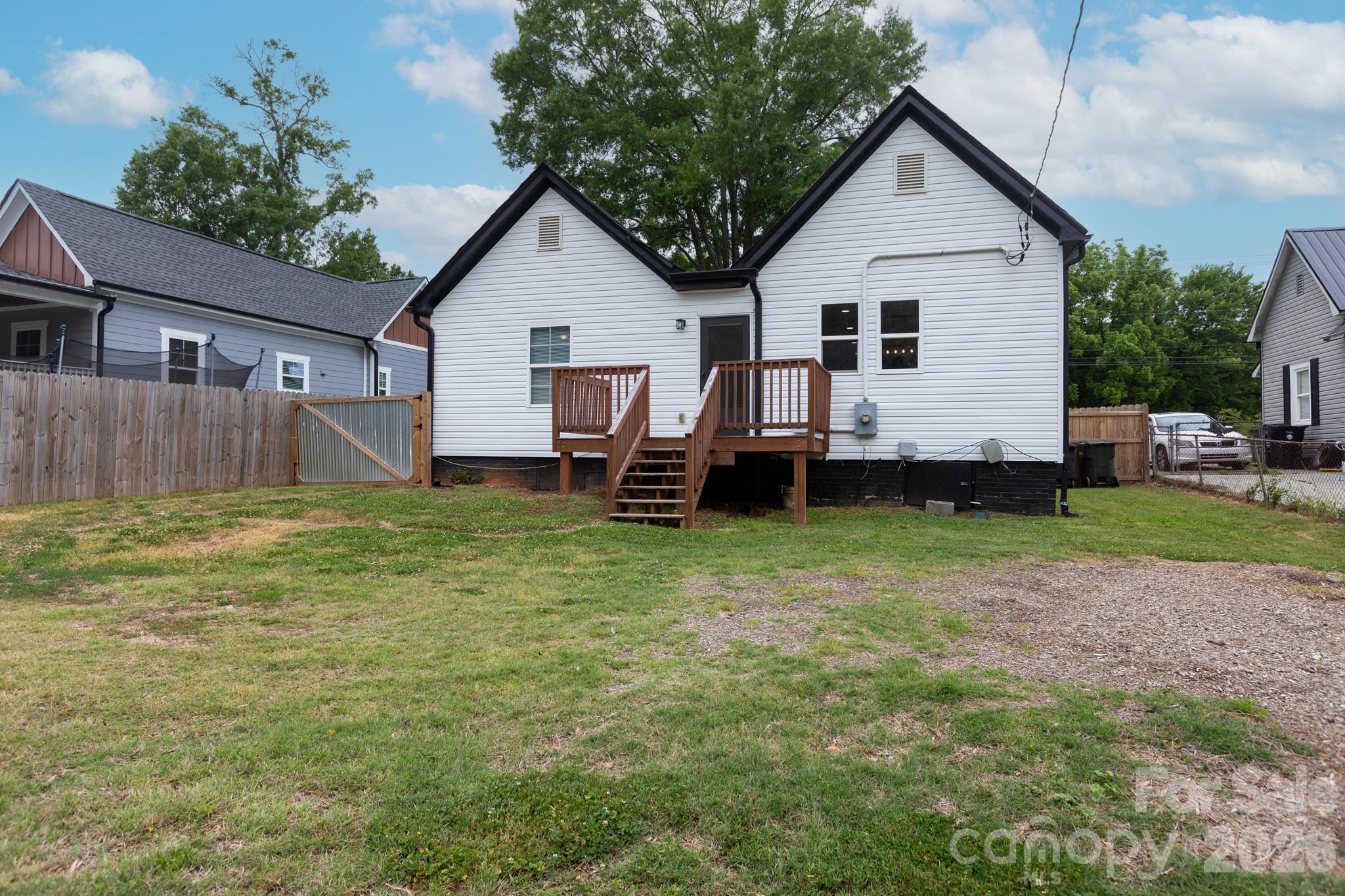 607 Old Charlotte Road SW — Concord