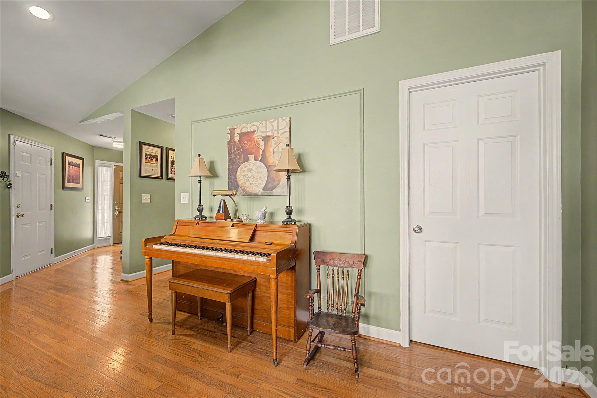 1110 Newfound Hollow Drive — Charlotte
