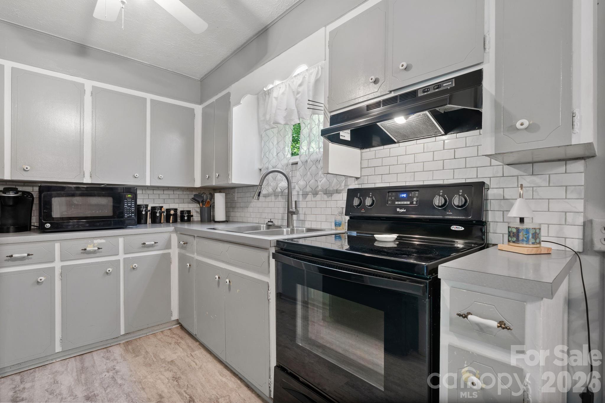 2881 Highline Avenue — Valdese