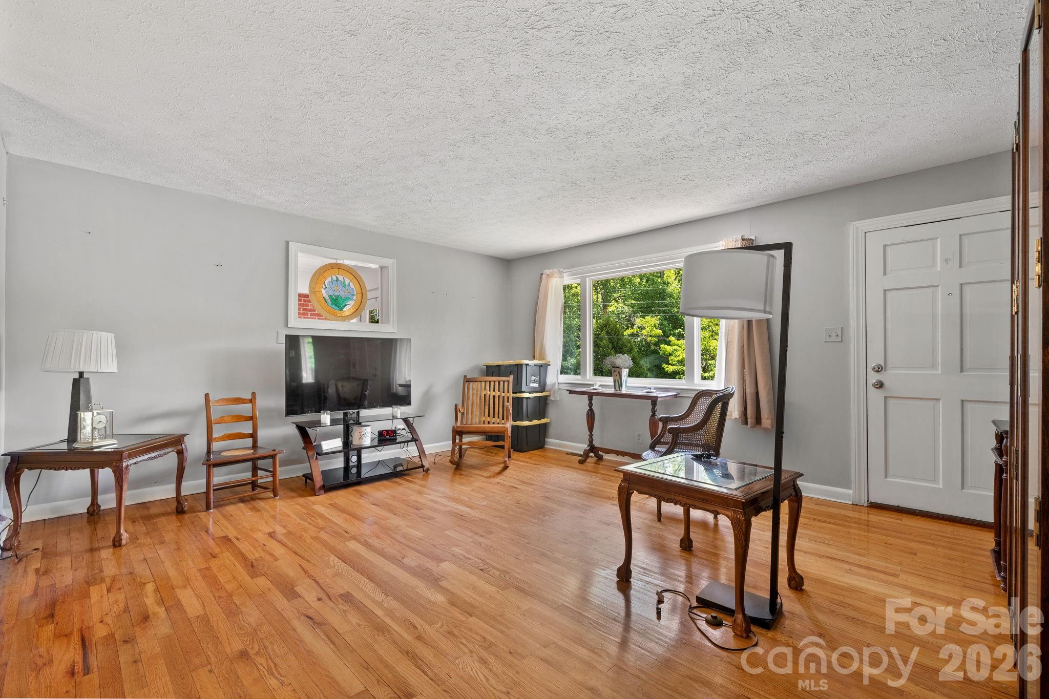2881 Highline Avenue — Valdese