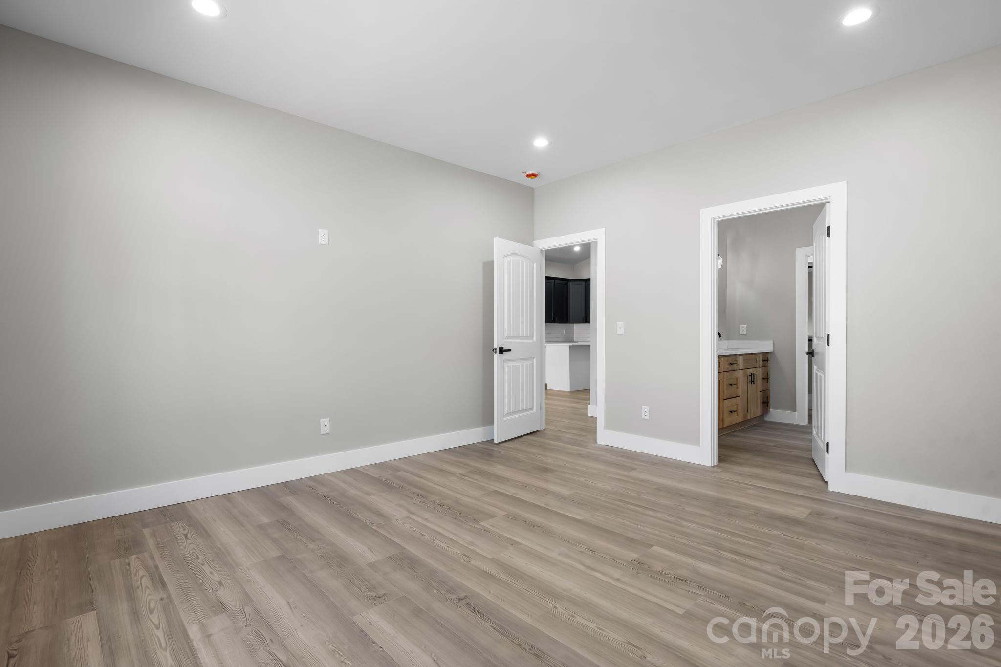 921 Overlook Drive SW — Lenoir