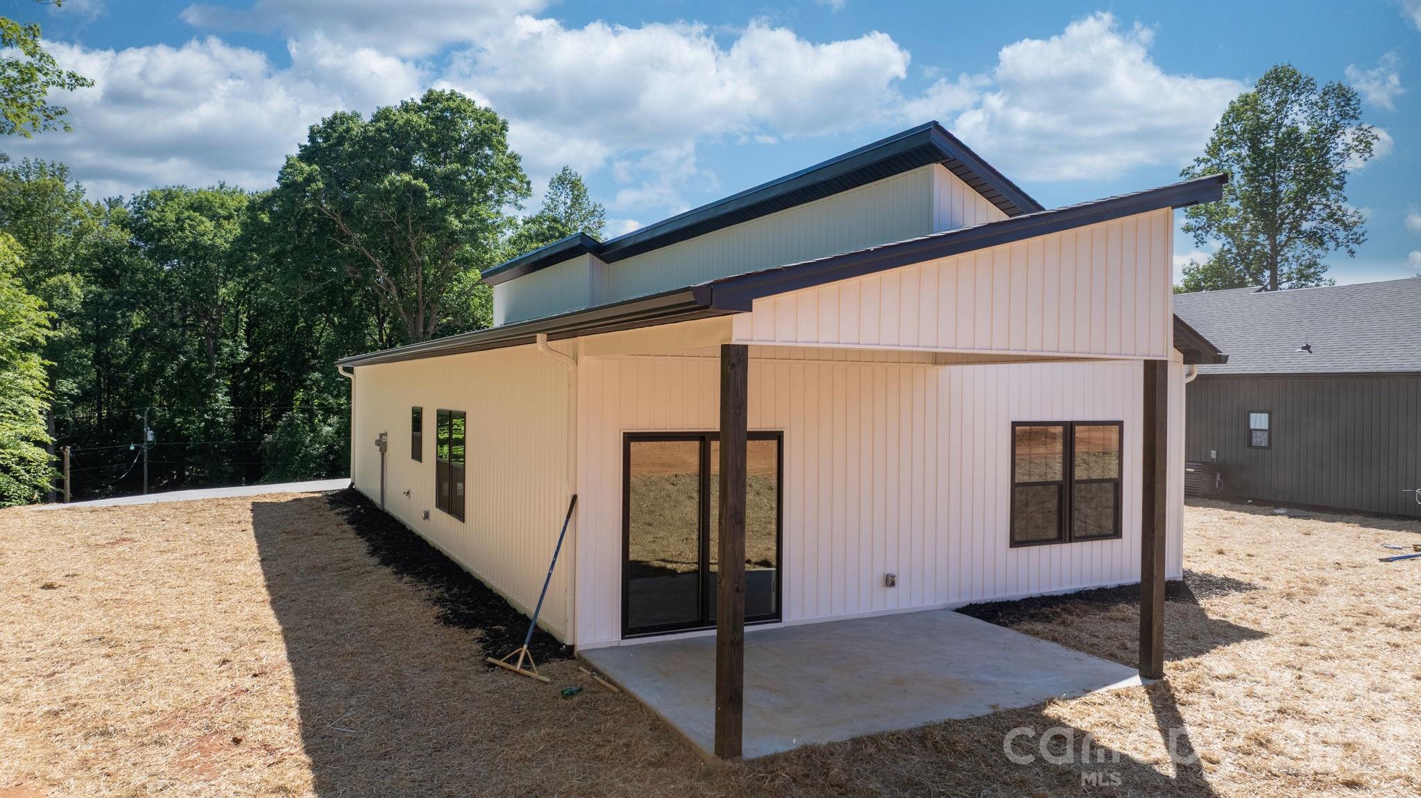 921 Overlook Drive SW — Lenoir