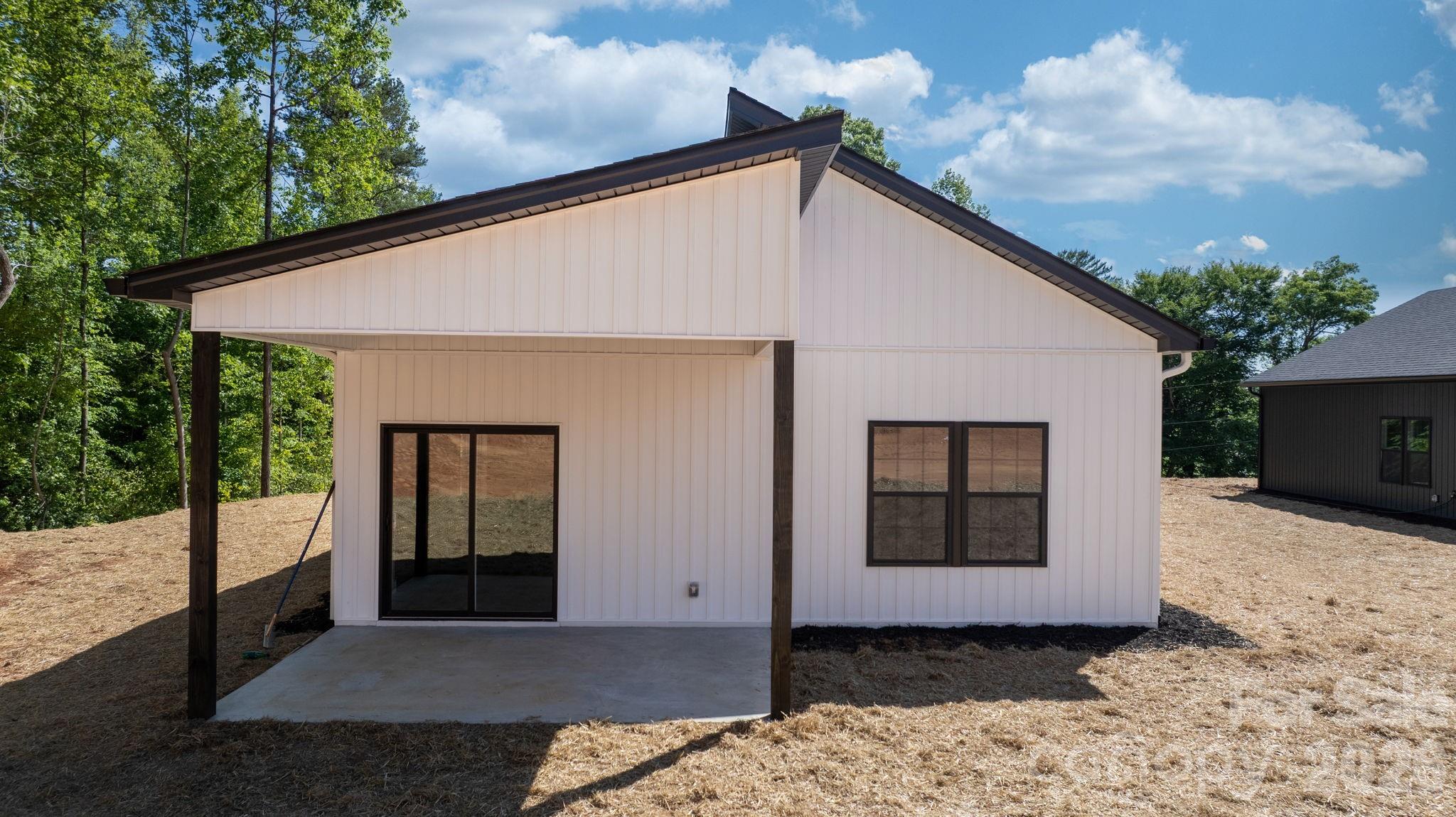 921 Overlook Drive SW — Lenoir