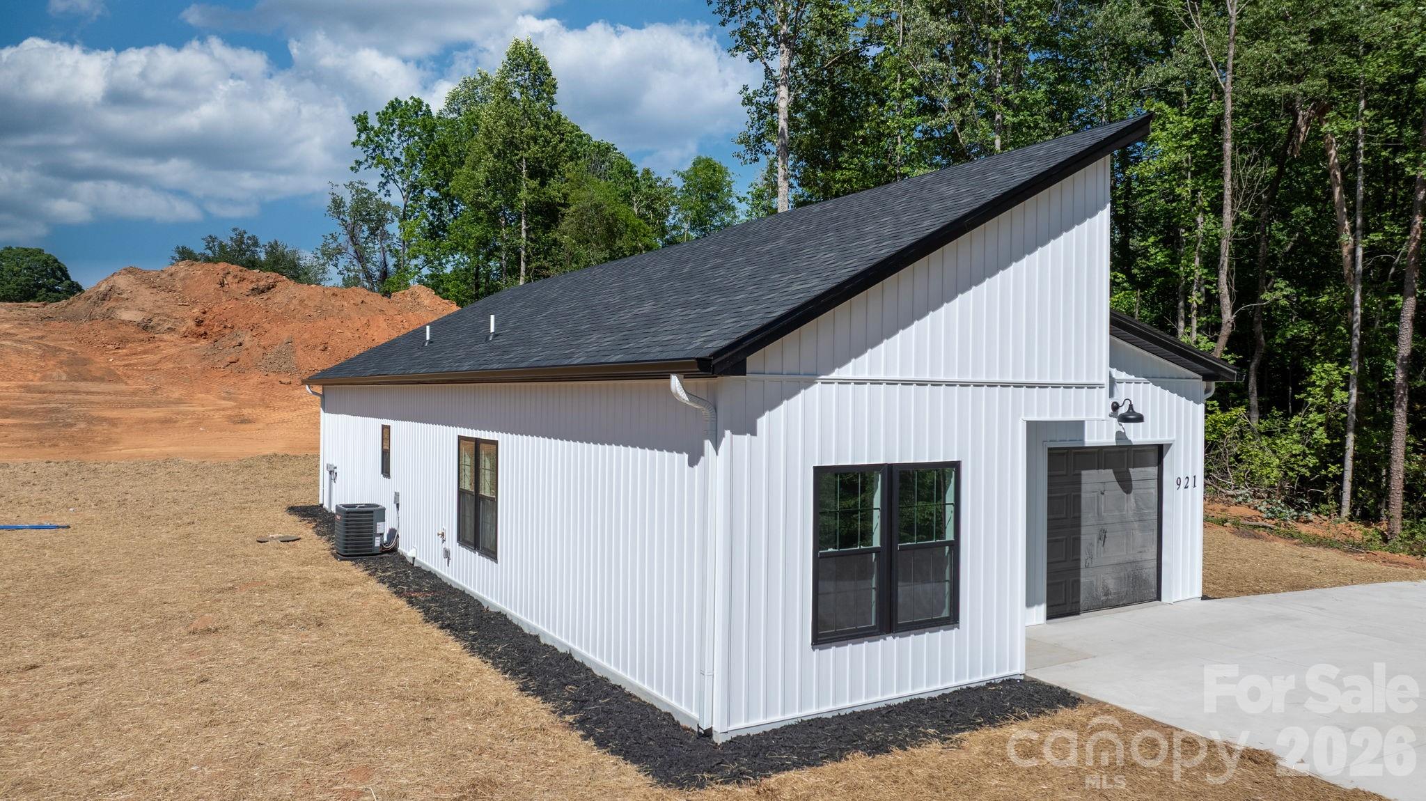921 Overlook Drive SW — Lenoir