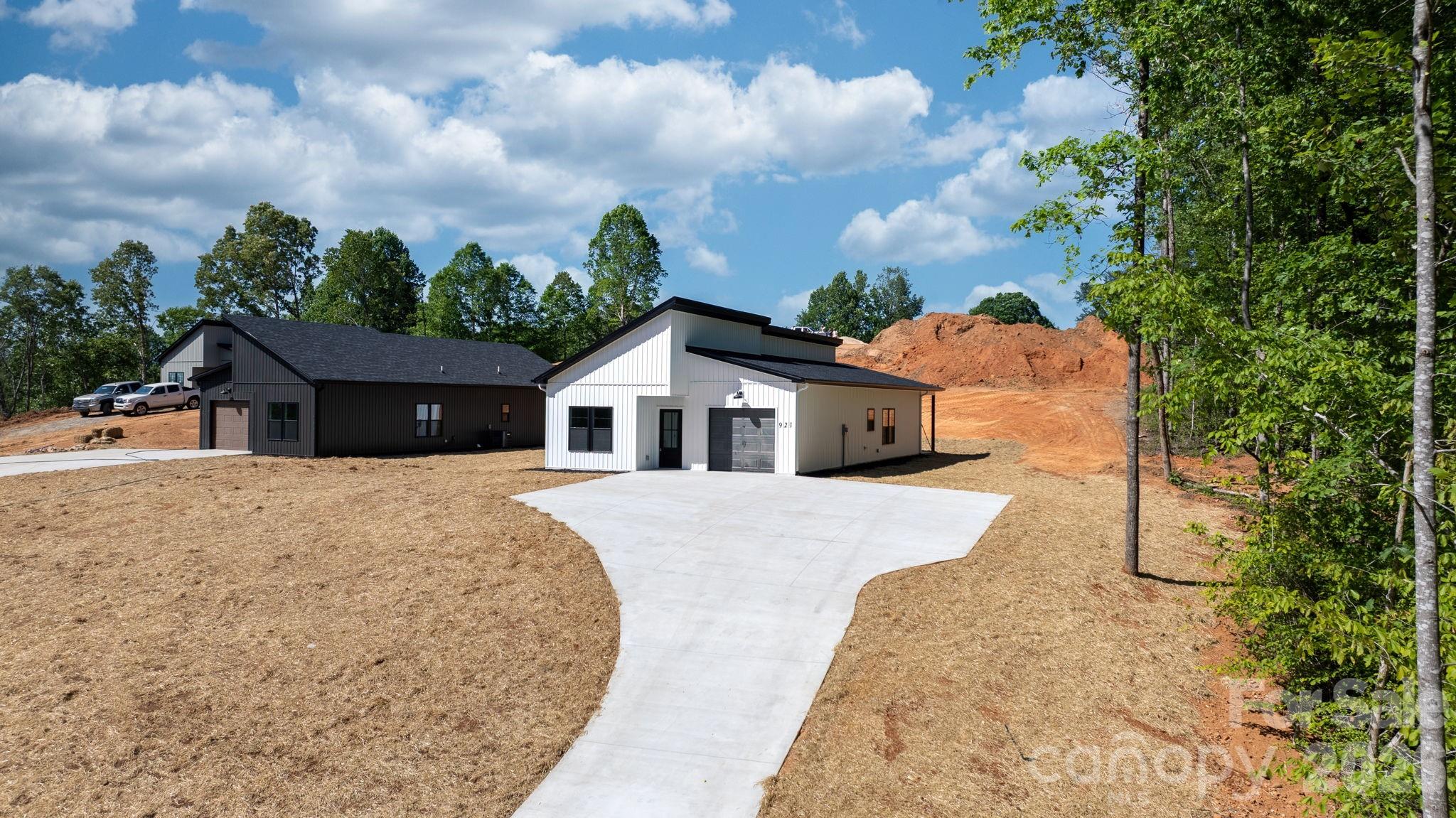 921 Overlook Drive SW — Lenoir