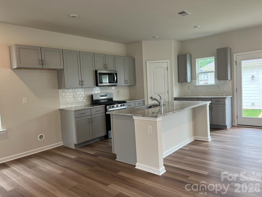 9018 Ramsford Court — Charlotte